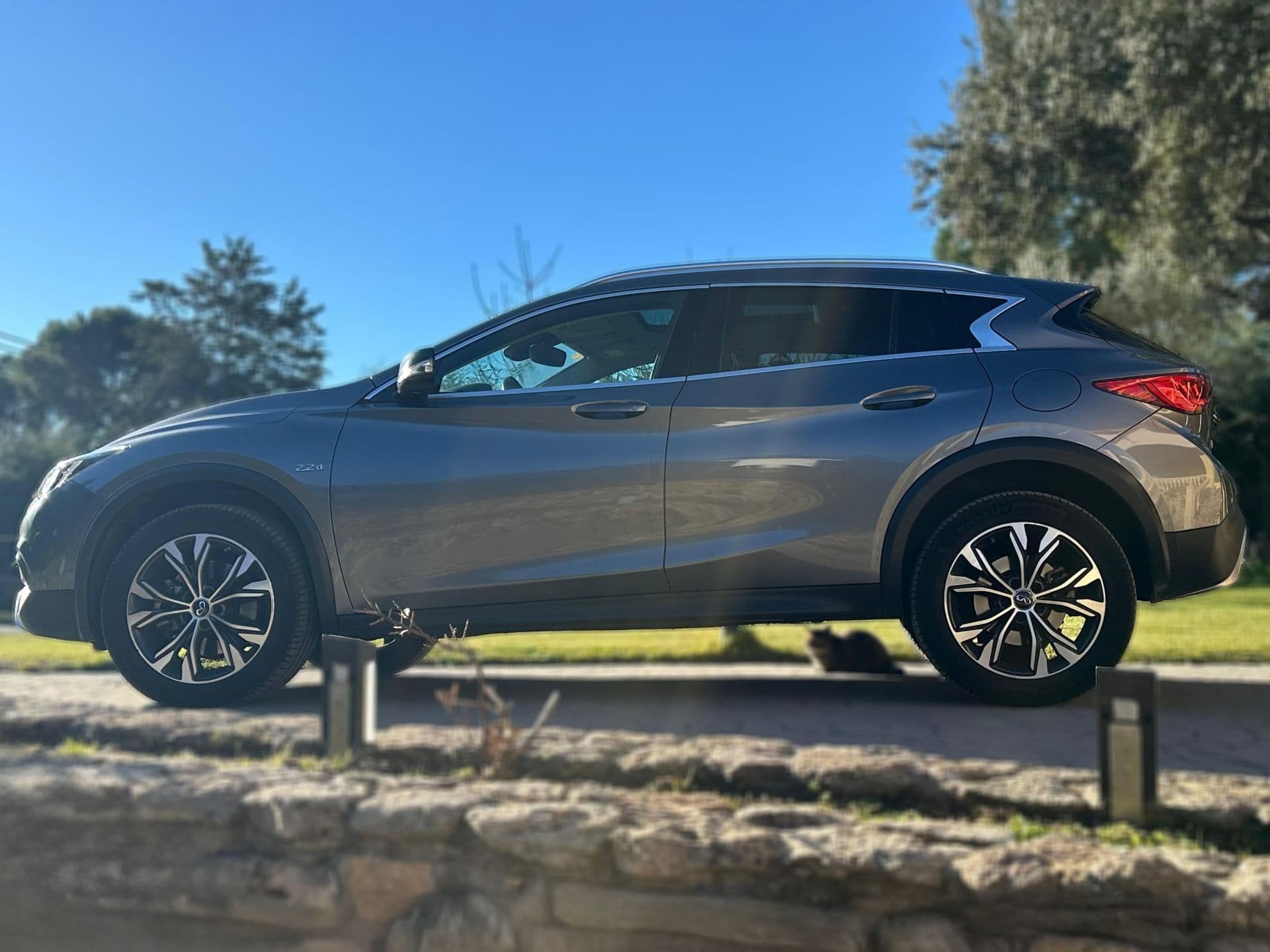 INFINITI qx30