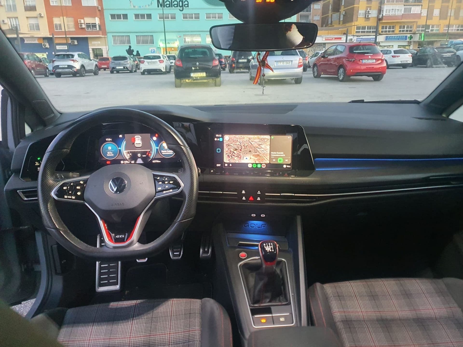 VOLKSWAGEN golf