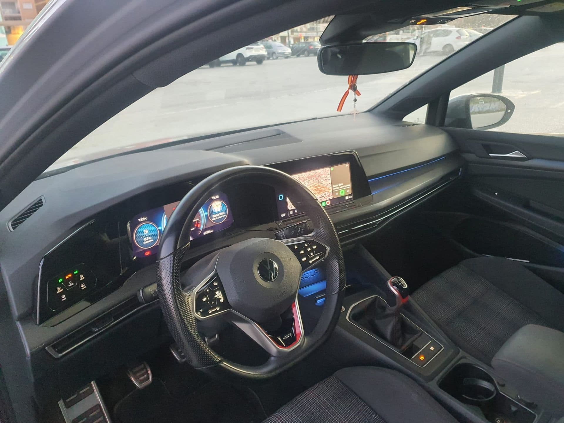 VOLKSWAGEN golf