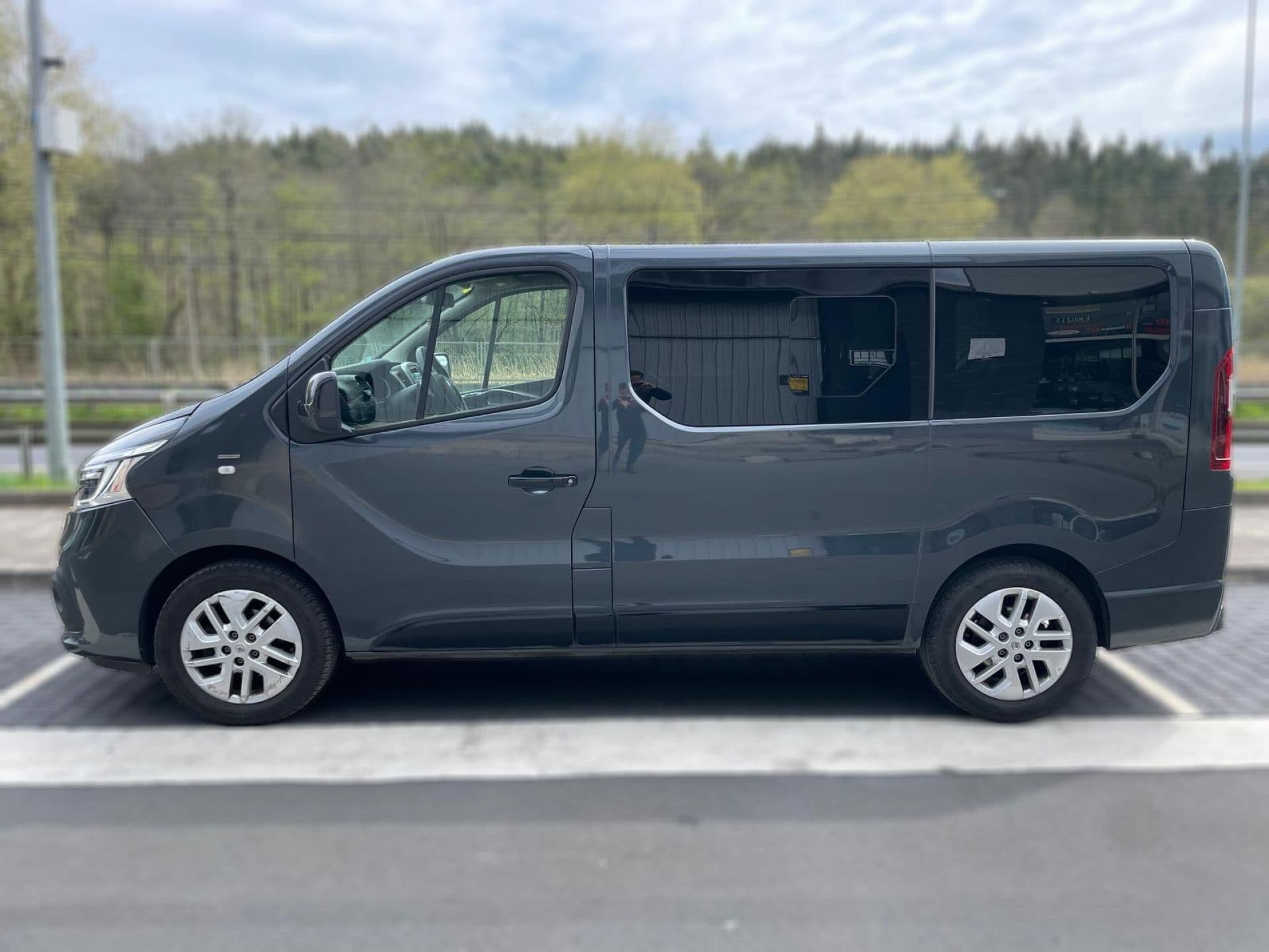RENAULT trafic
