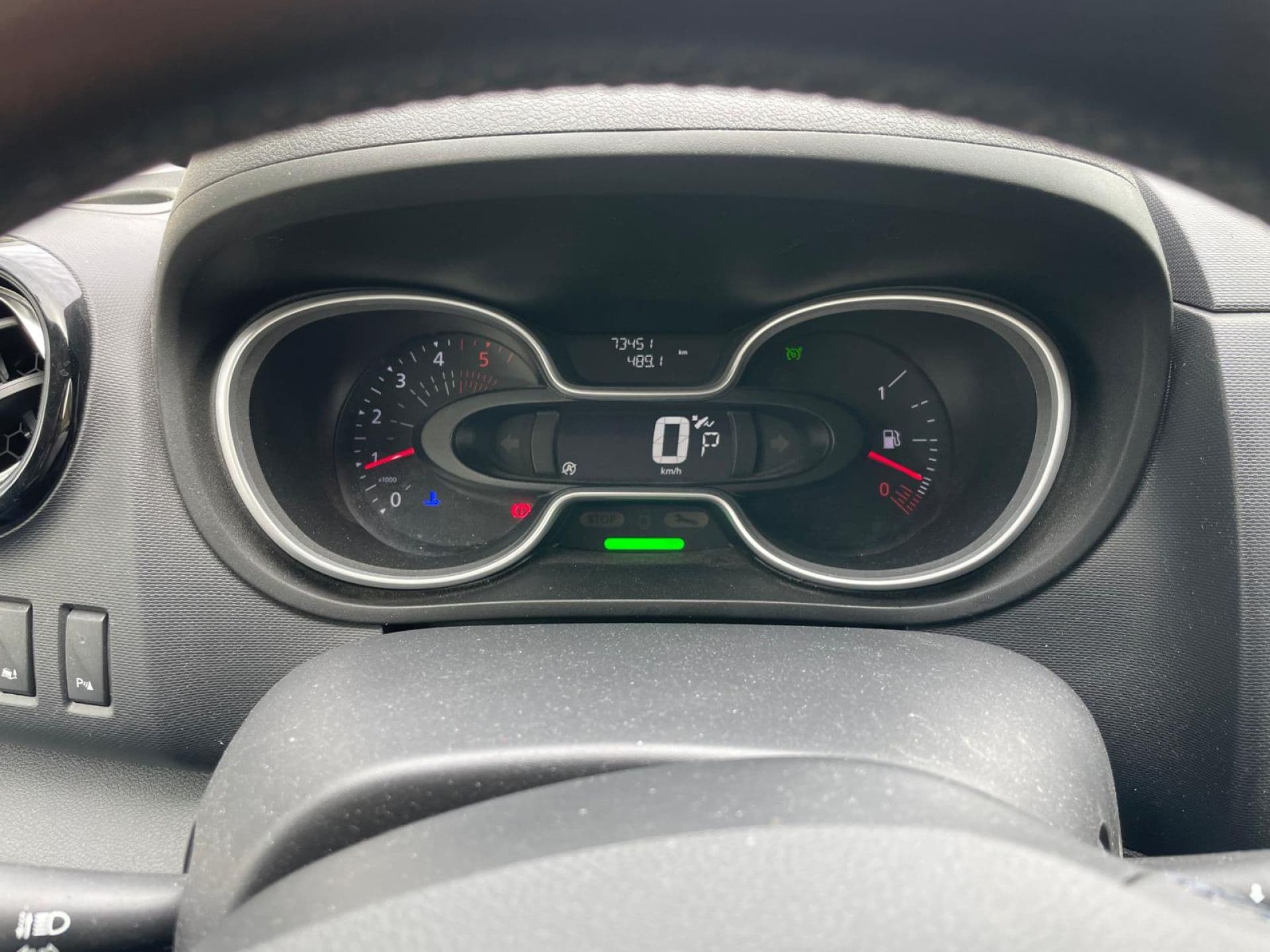 RENAULT trafic