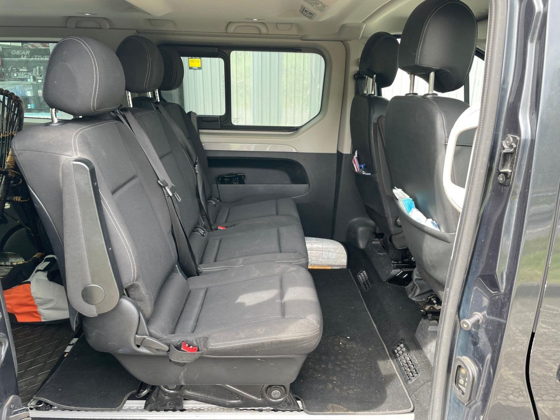 RENAULT trafic