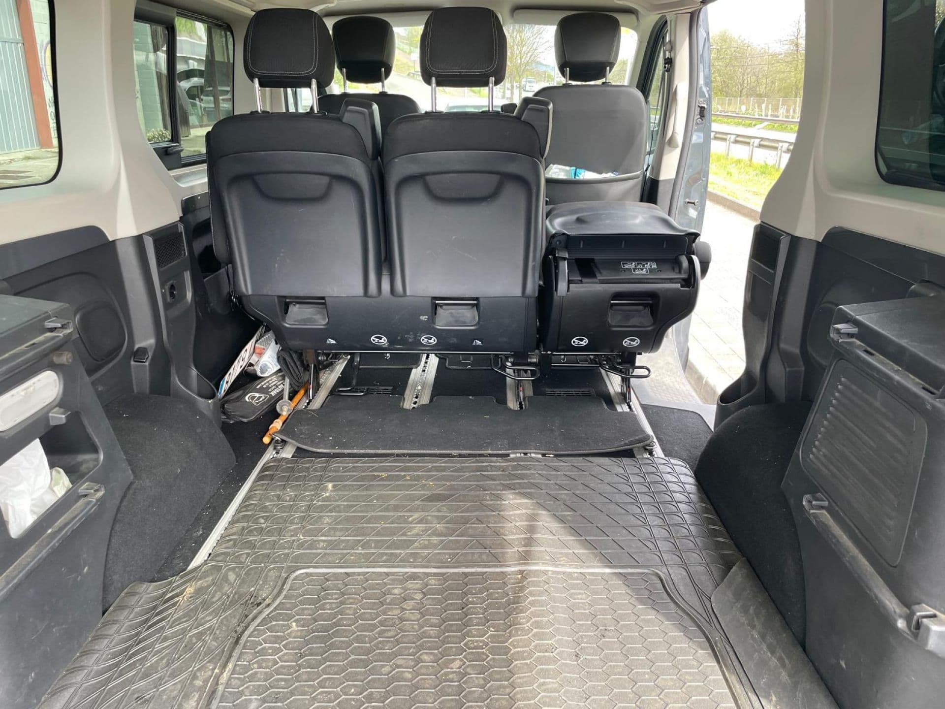 RENAULT trafic