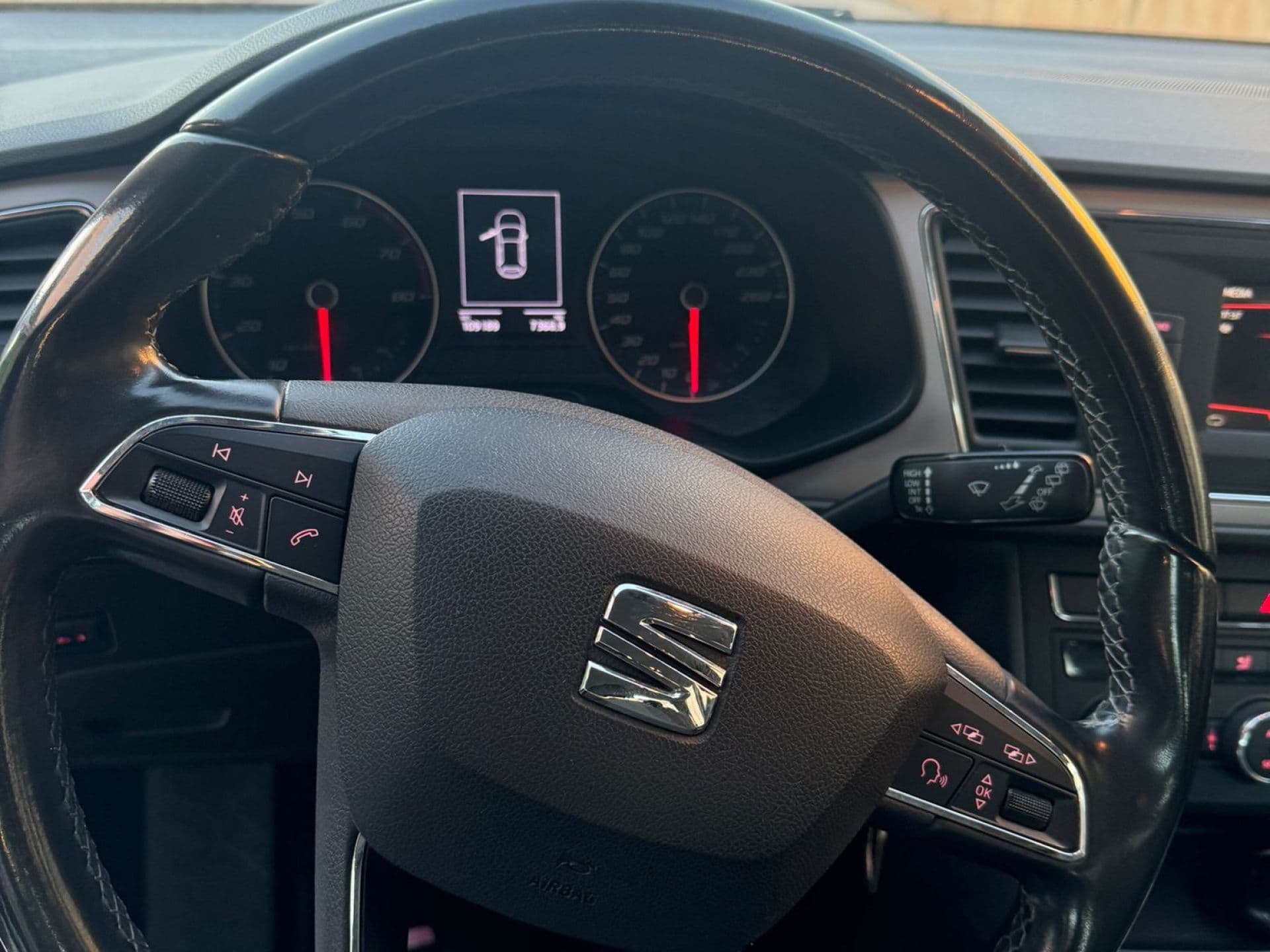 SEAT leon