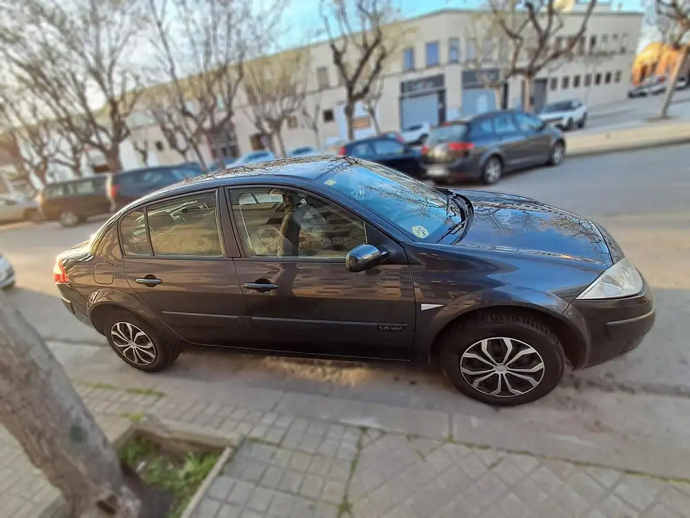 RENAULT megane - Foto 2 | Clidrive