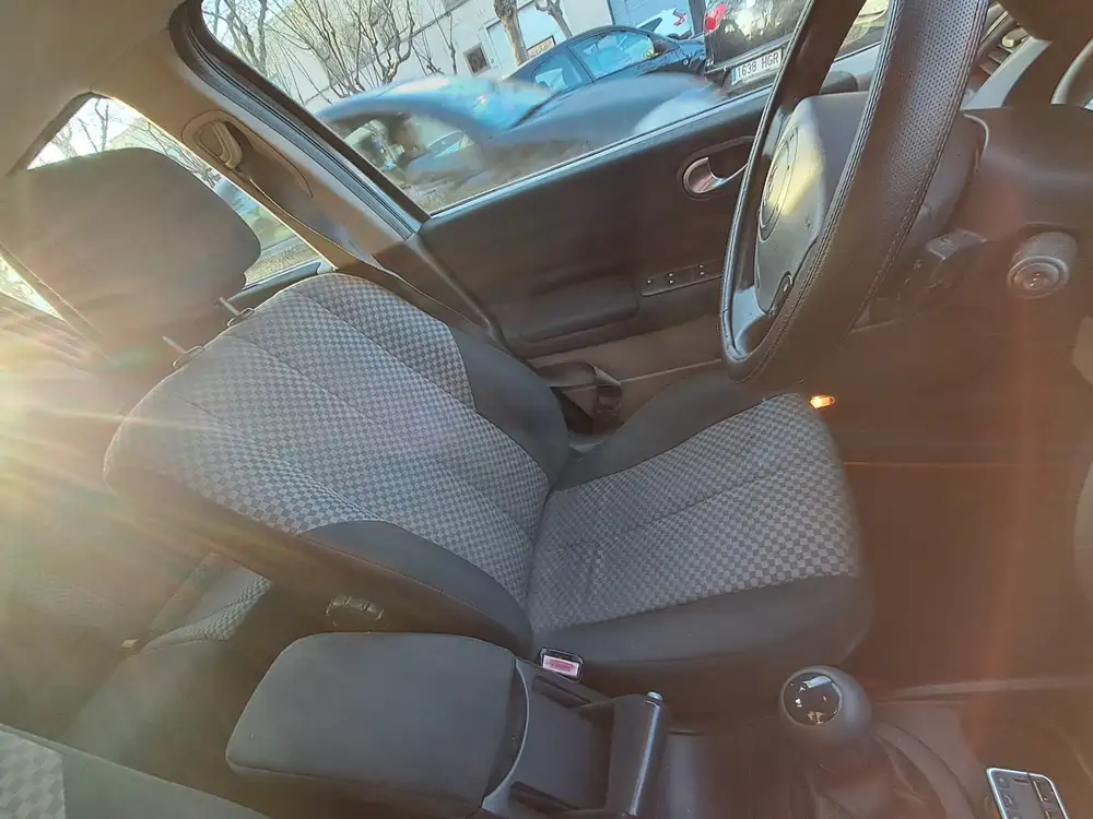 RENAULT megane - Foto 5 | Clidrive