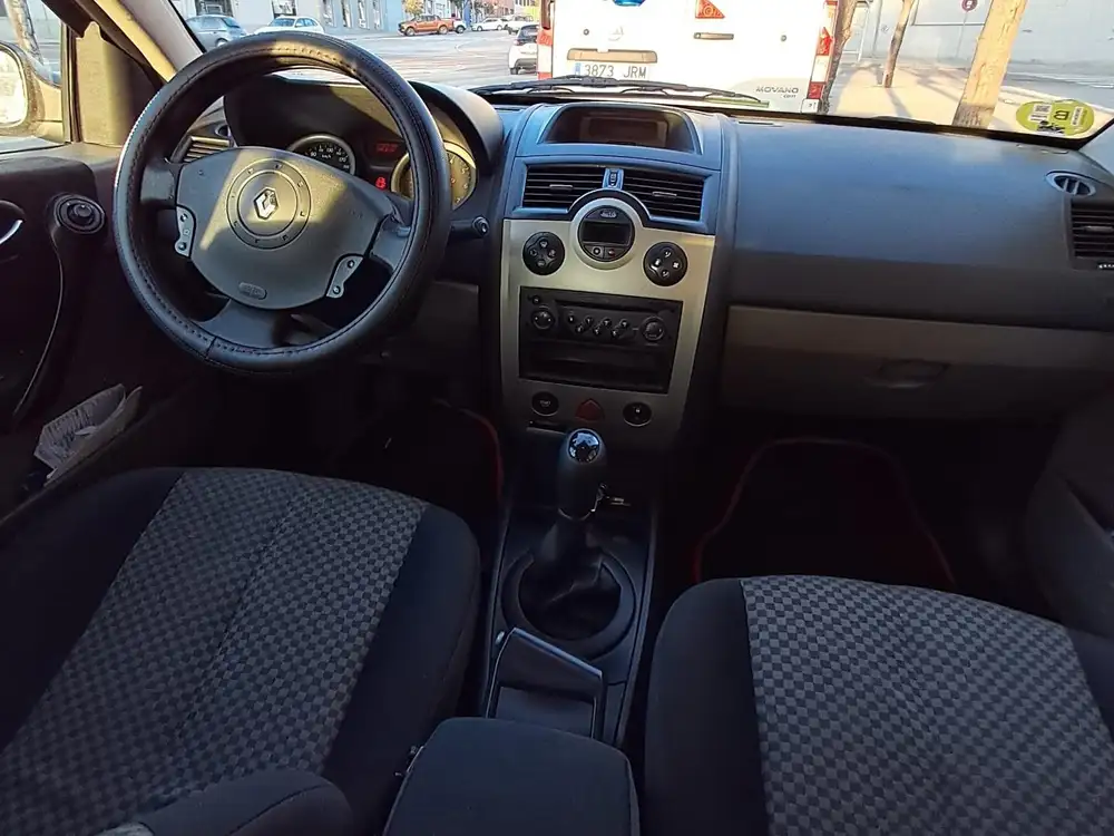 RENAULT megane - Foto 7 | Clidrive
