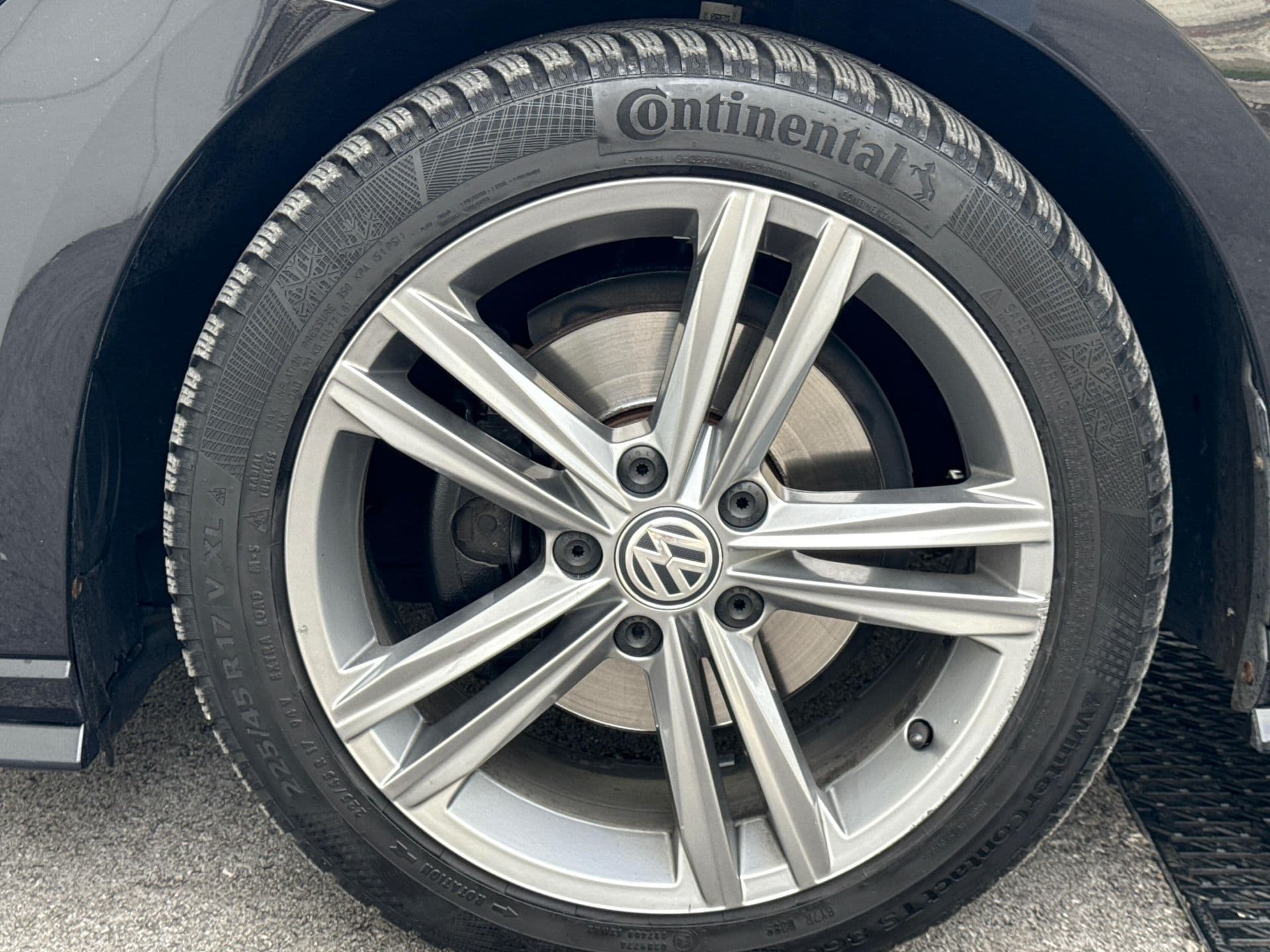 VOLKSWAGEN golf