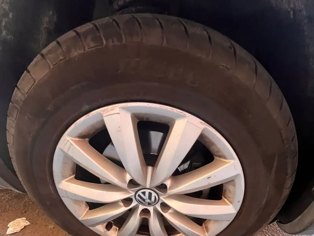 VOLKSWAGEN tiguan - Foto 17 | Clidrive