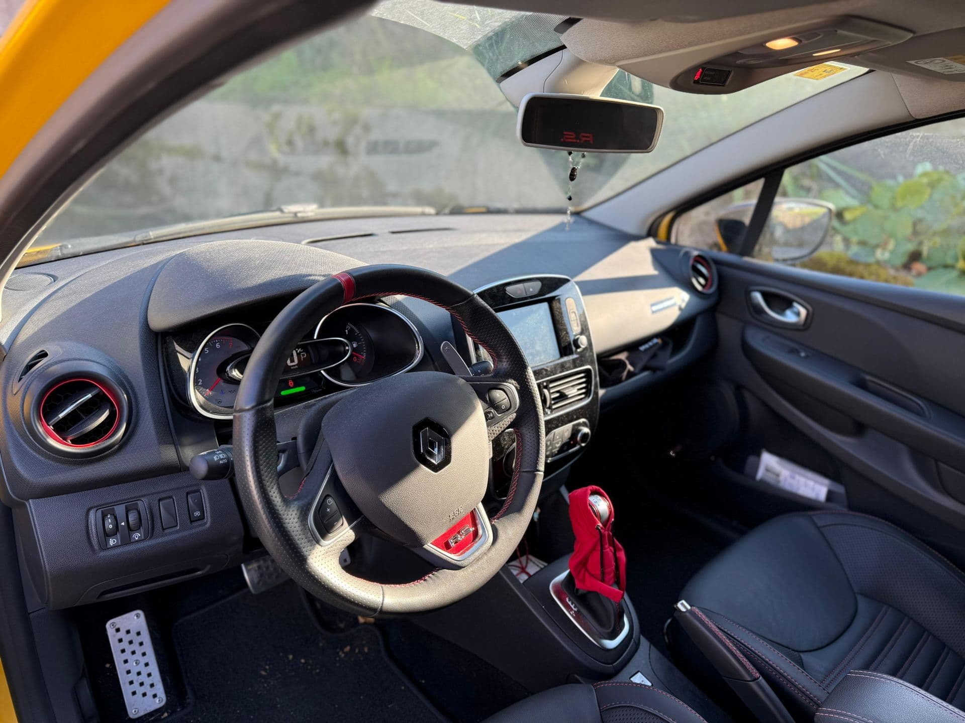 RENAULT clio