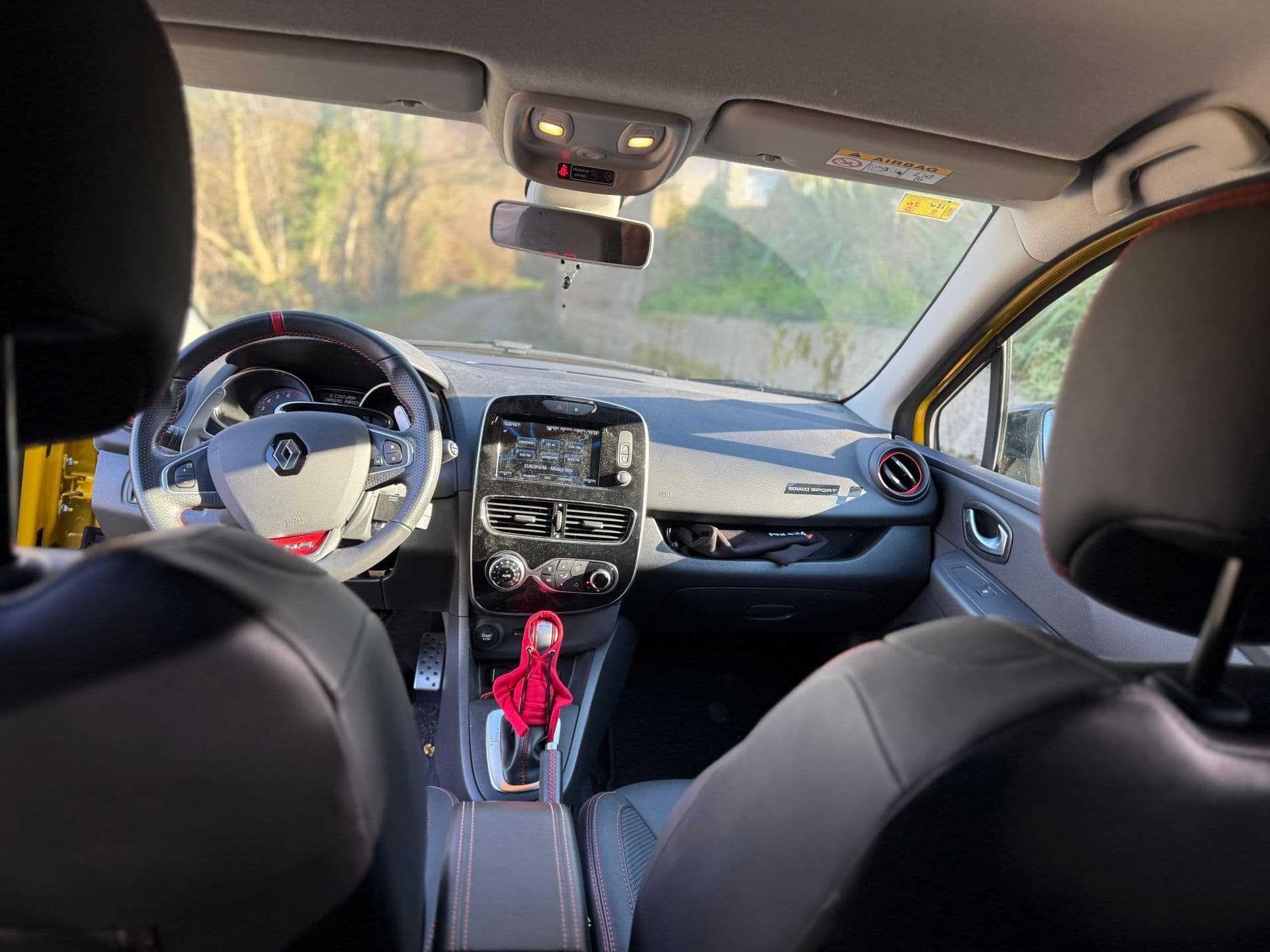 RENAULT clio