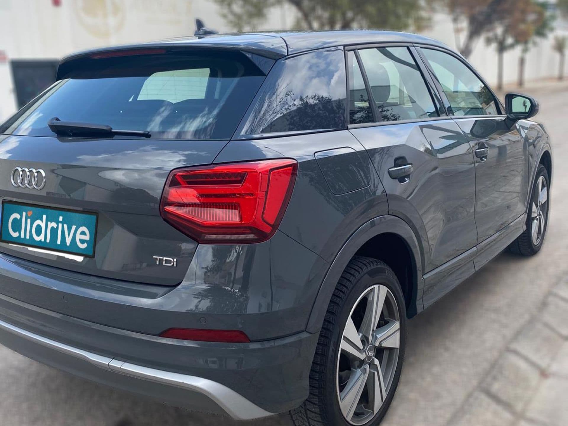 AUDI q2