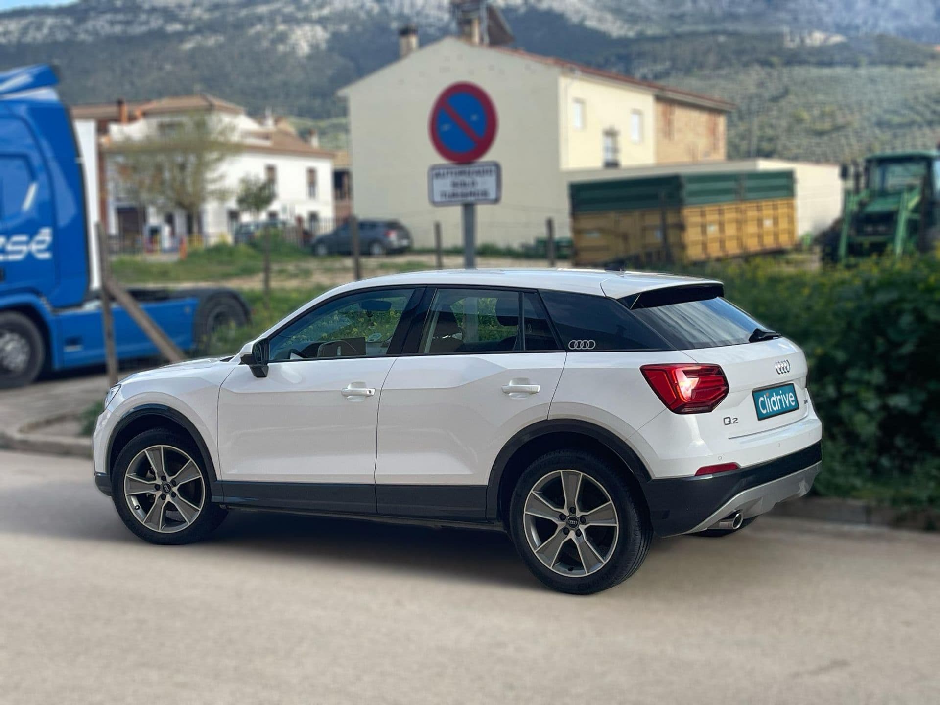 AUDI q2