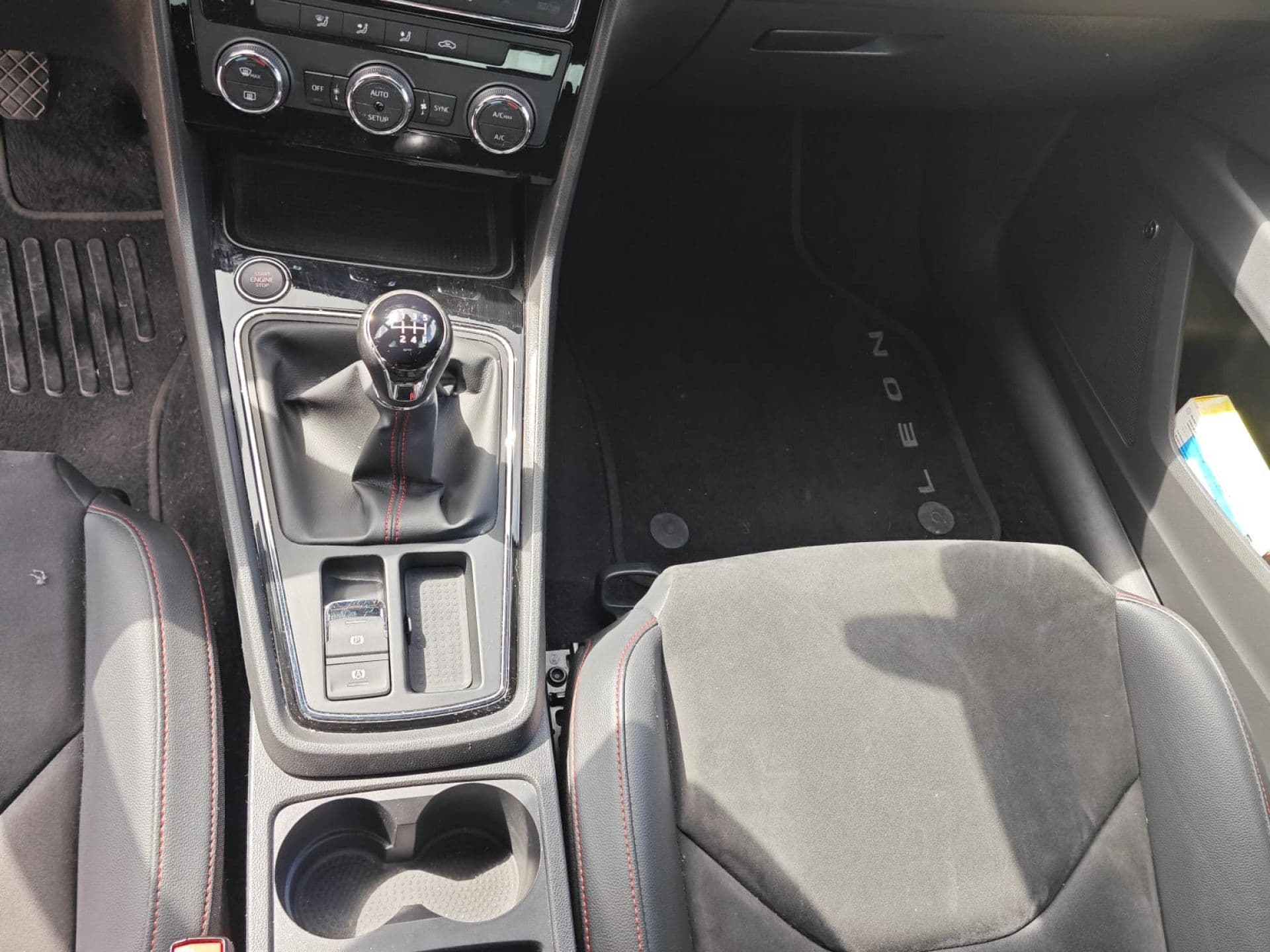SEAT leon