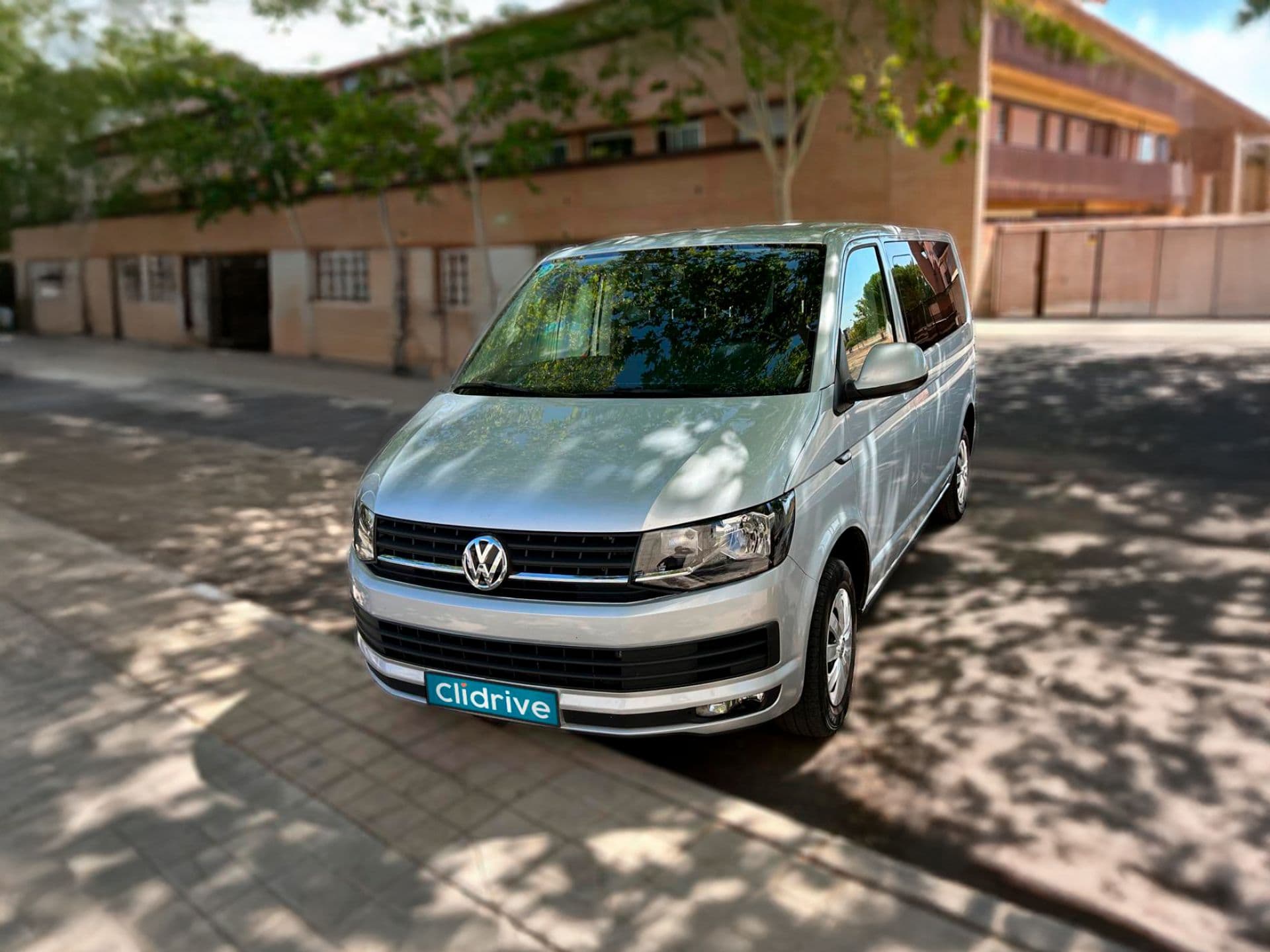 VOLKSWAGEN caravelle