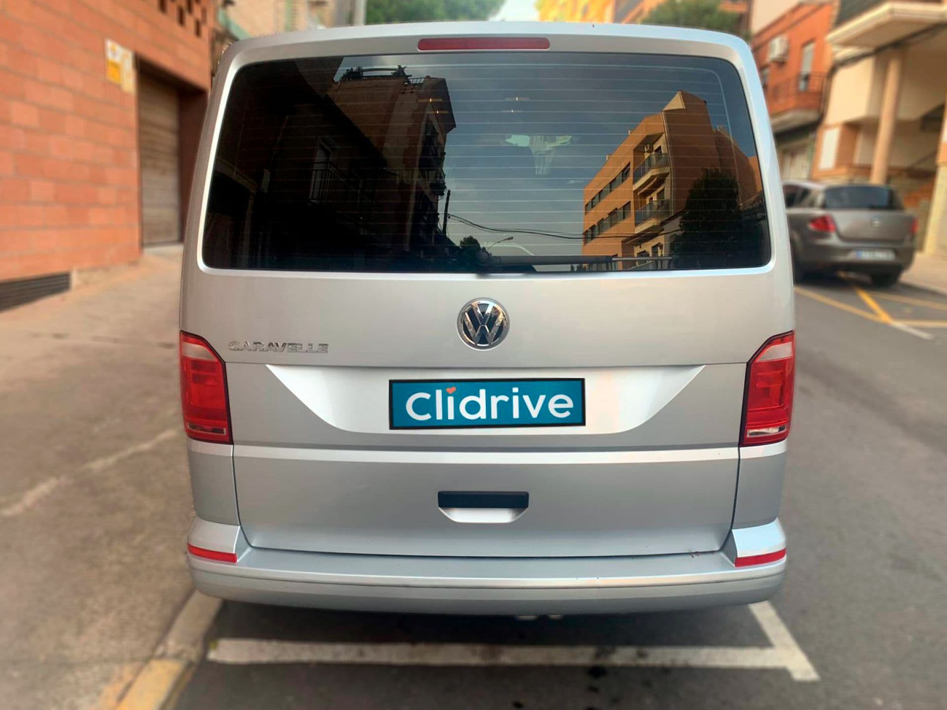 VOLKSWAGEN caravelle