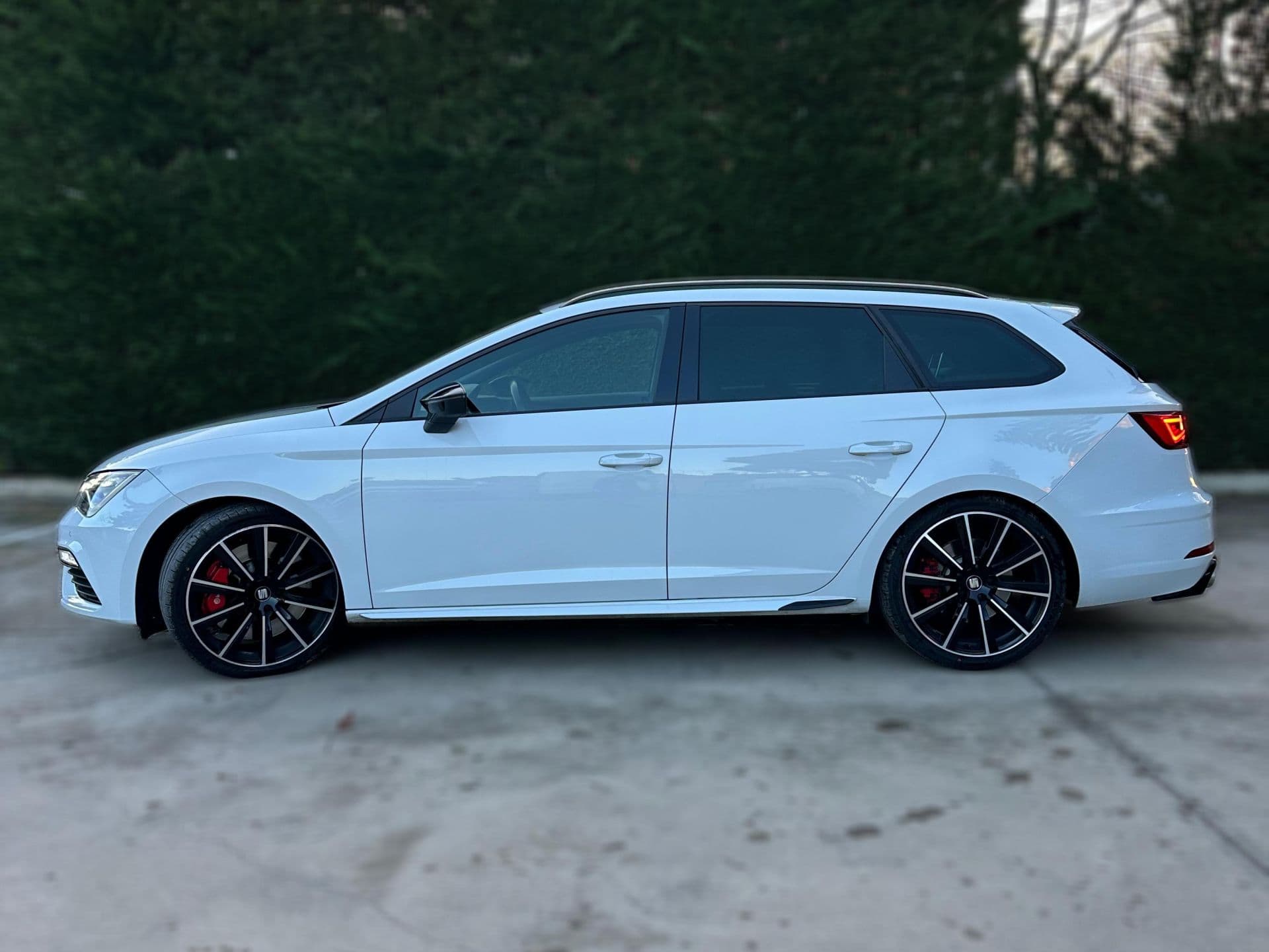 SEAT leon
