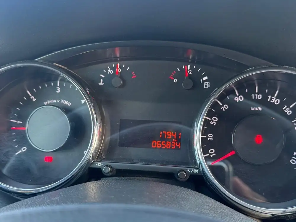 PEUGEOT 3008 - Foto 6 | Clidrive