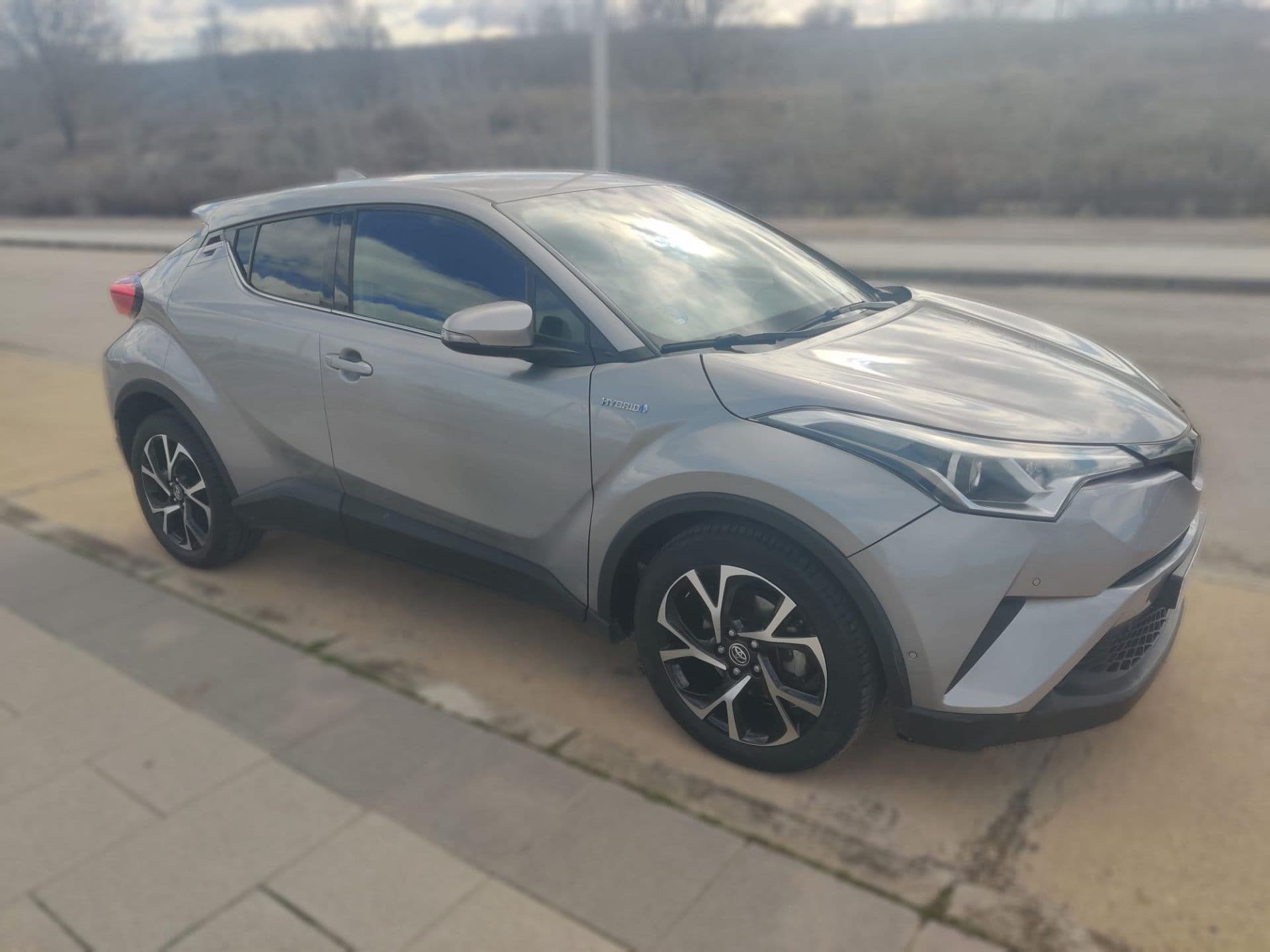 TOYOTA c-hr