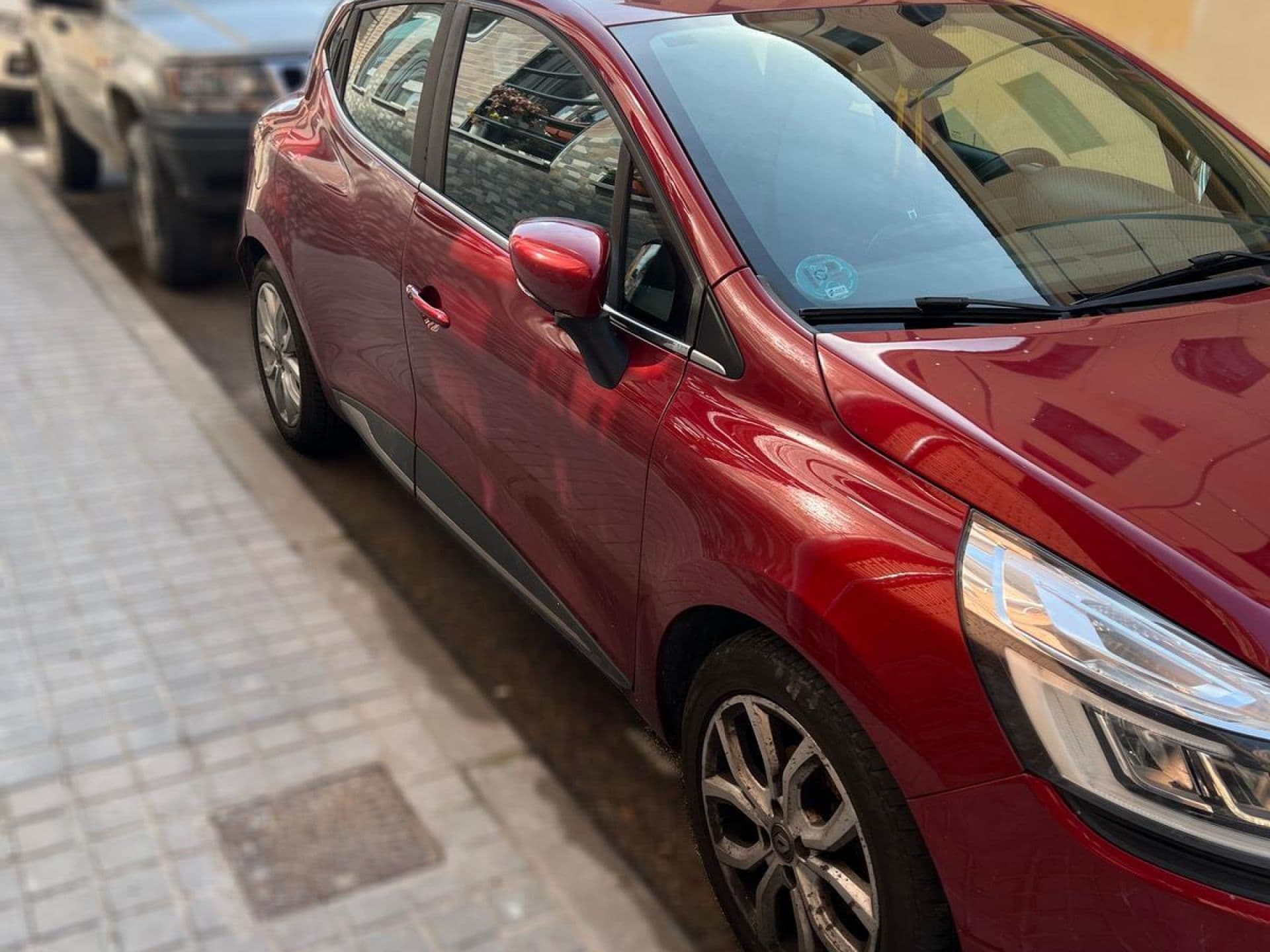 RENAULT clio