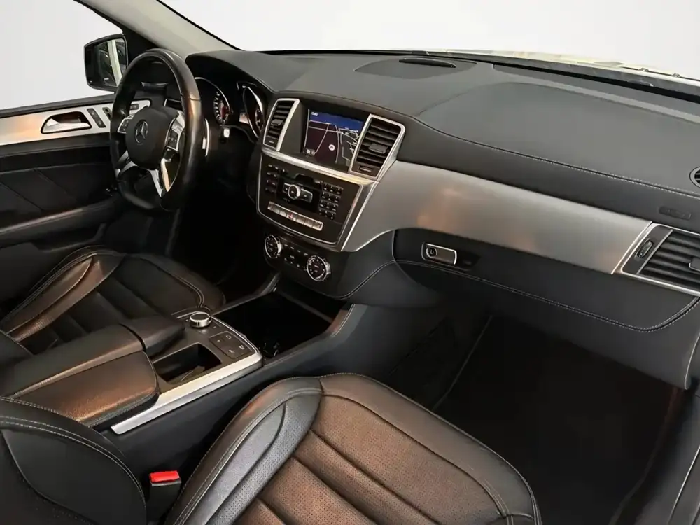 MERCEDES clase m - Foto 8 | Clidrive