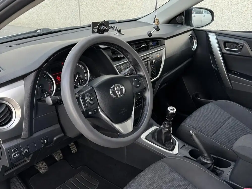 TOYOTA auris - Foto 5 | Clidrive