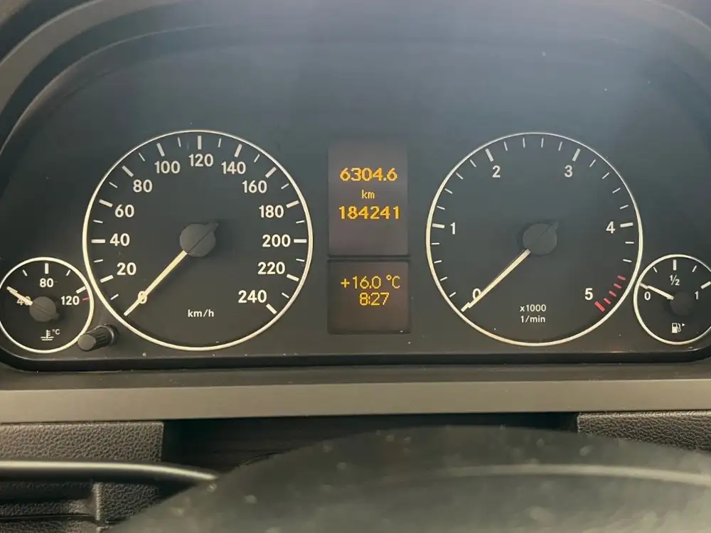 MERCEDES clase a - Foto 8 | Clidrive