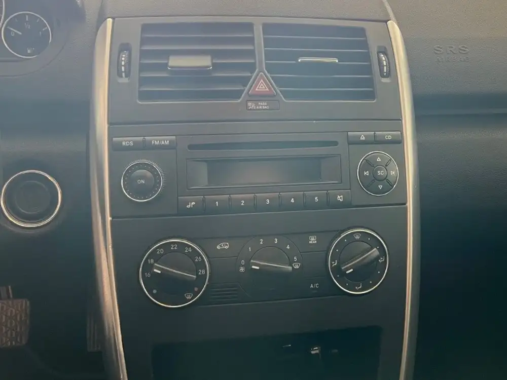 MERCEDES clase a - Foto 9 | Clidrive