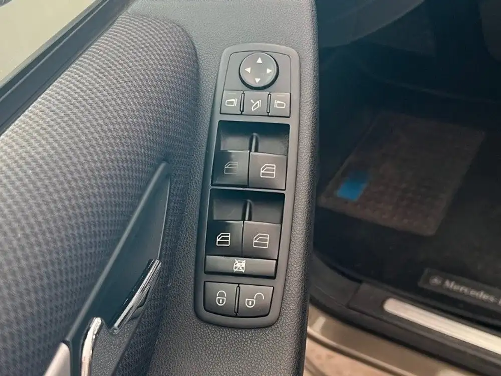 MERCEDES clase a - Foto 10 | Clidrive