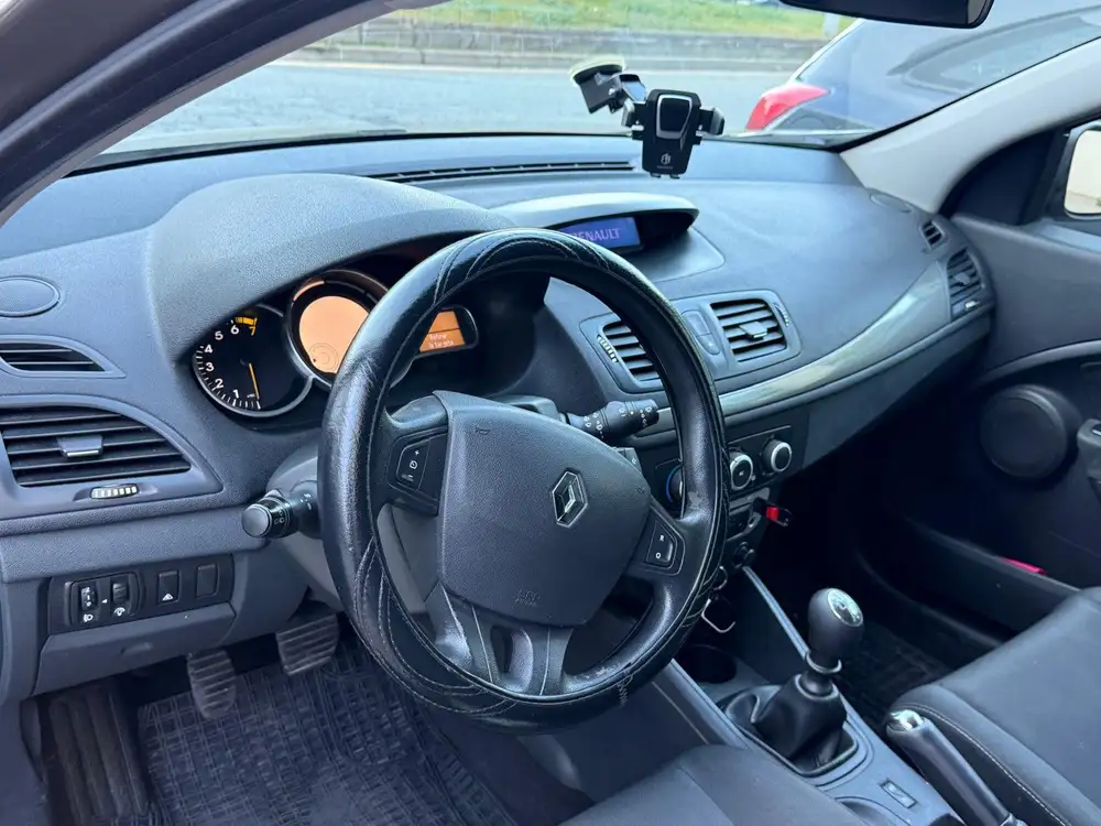RENAULT megane - Foto 9 | Clidrive