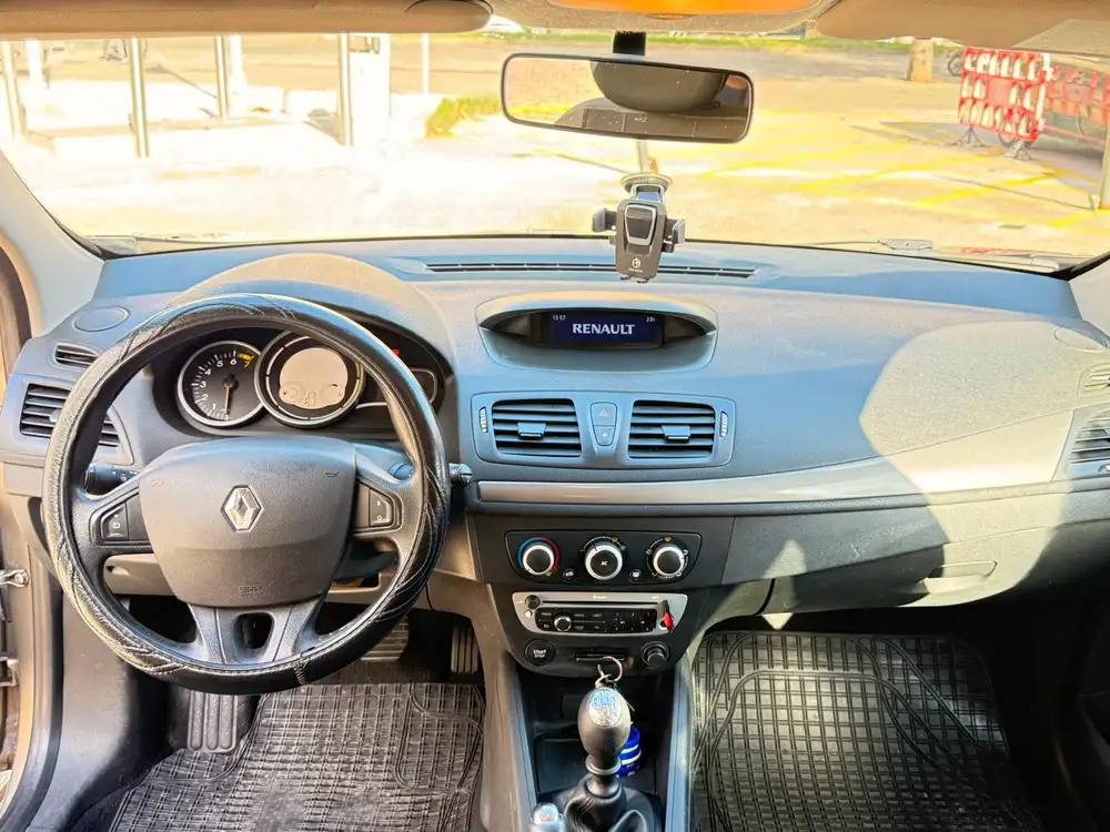 RENAULT megane - Foto 10 | Clidrive