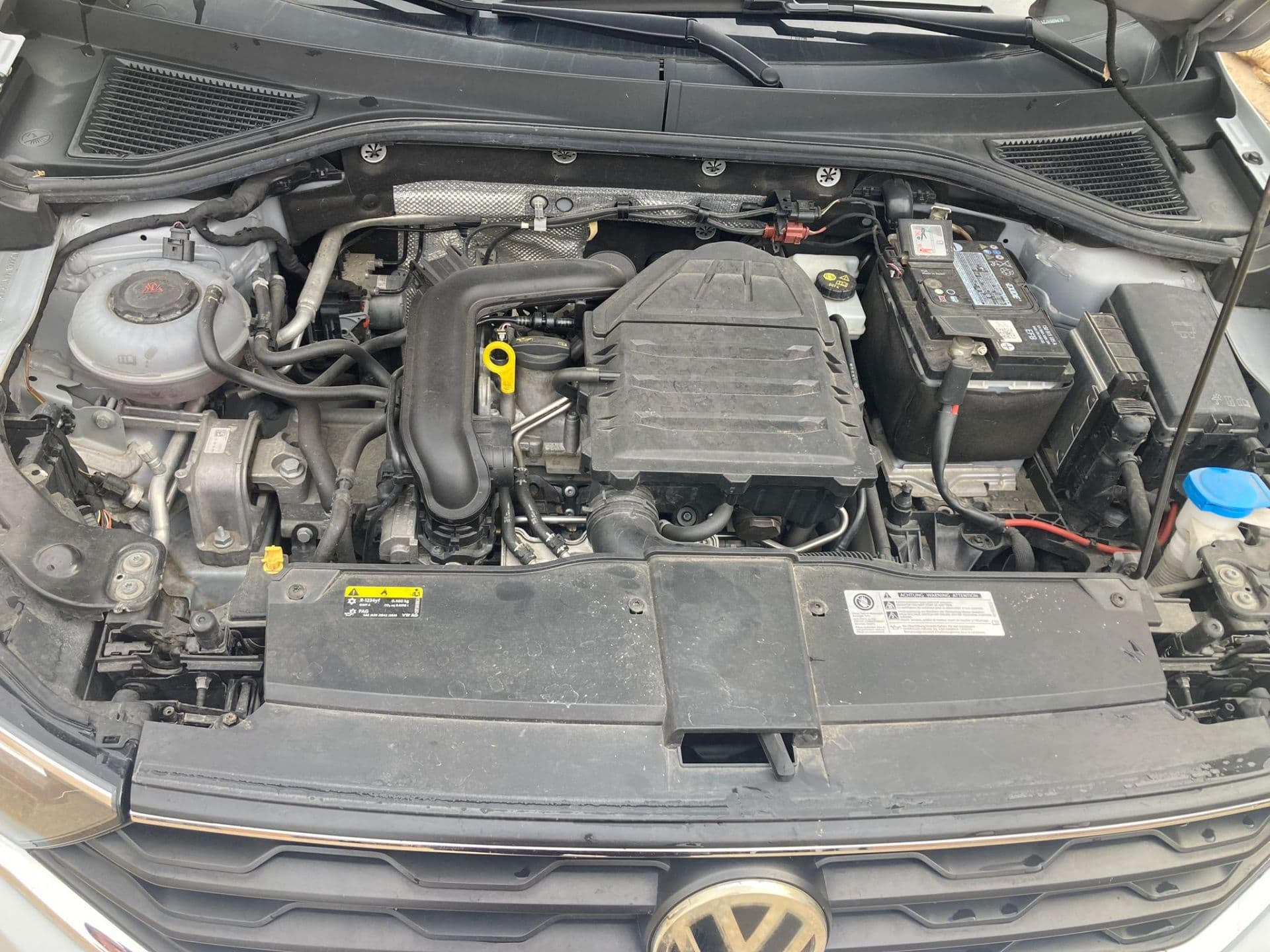 VOLKSWAGEN t-roc