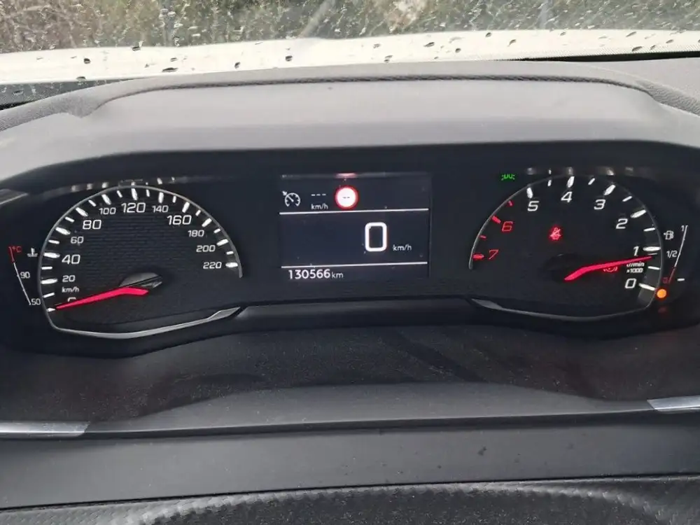 PEUGEOT 2008 - Foto 8 | Clidrive