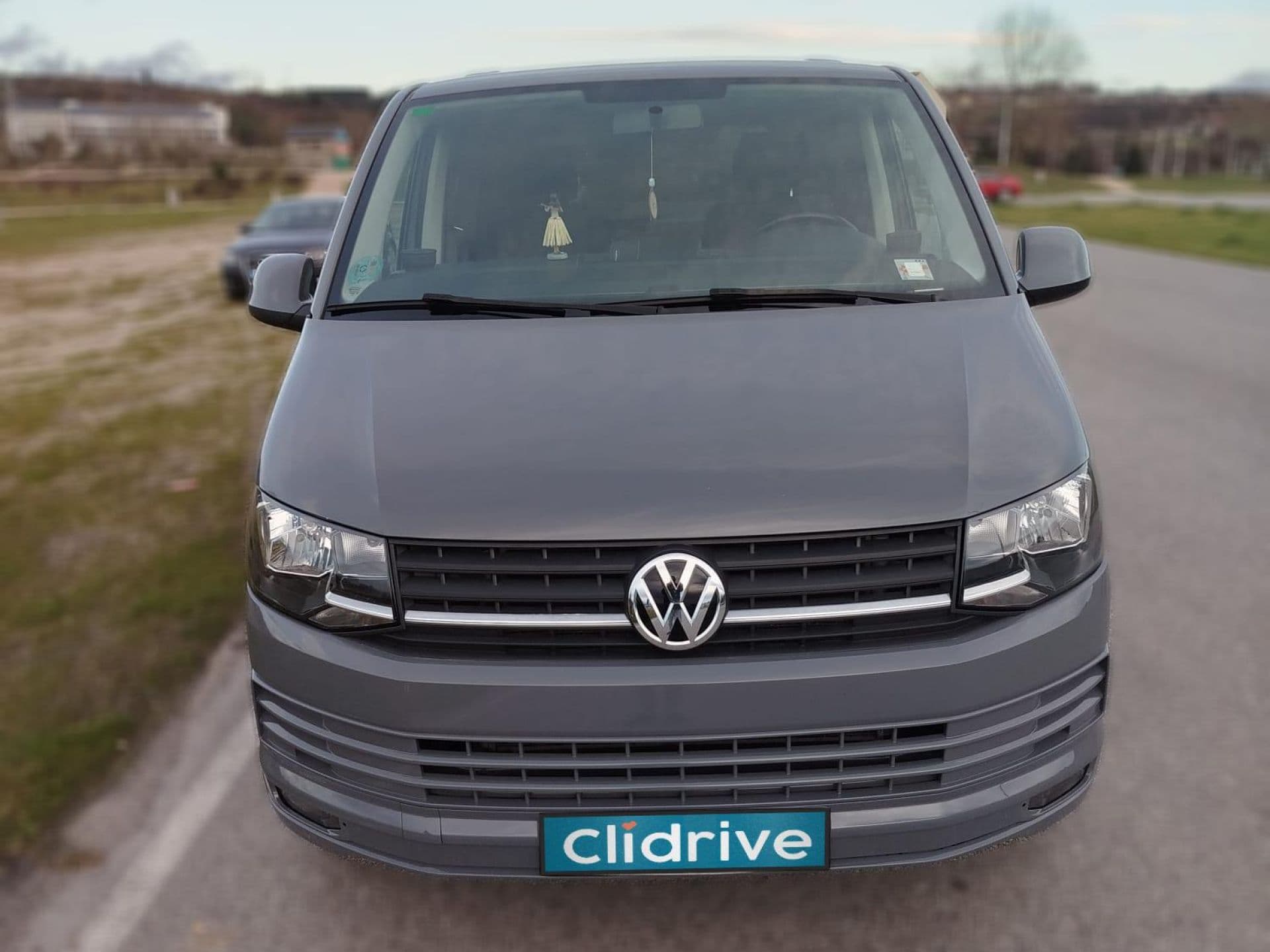 VOLKSWAGEN caravelle