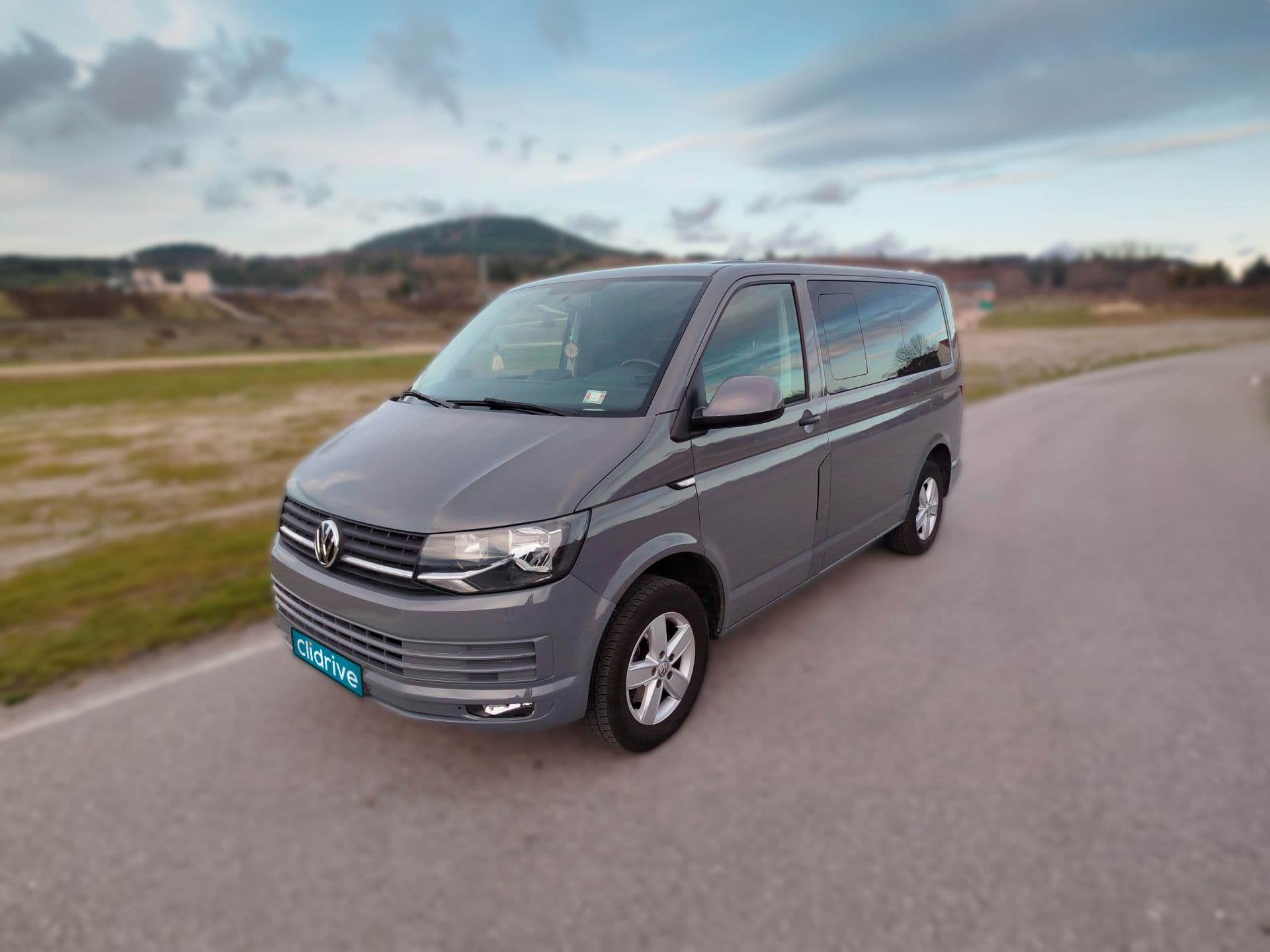 VOLKSWAGEN caravelle