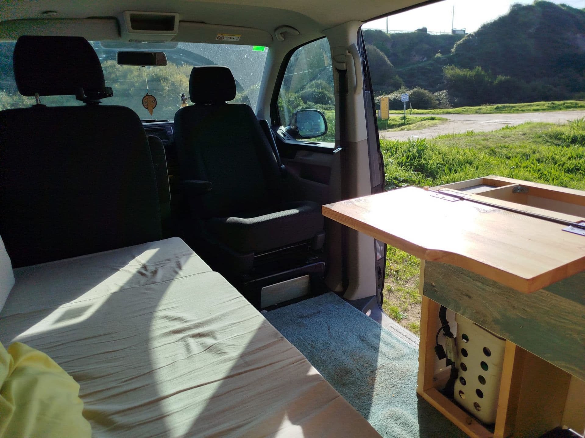 VOLKSWAGEN caravelle