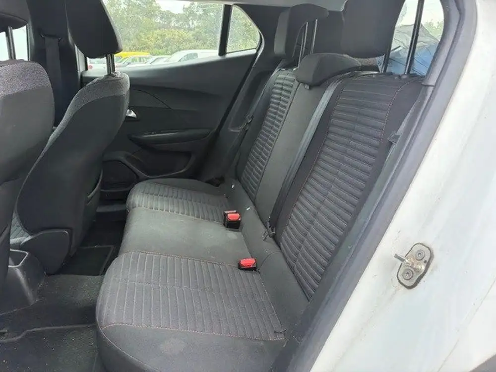 PEUGEOT 2008 - Foto 10 | Clidrive