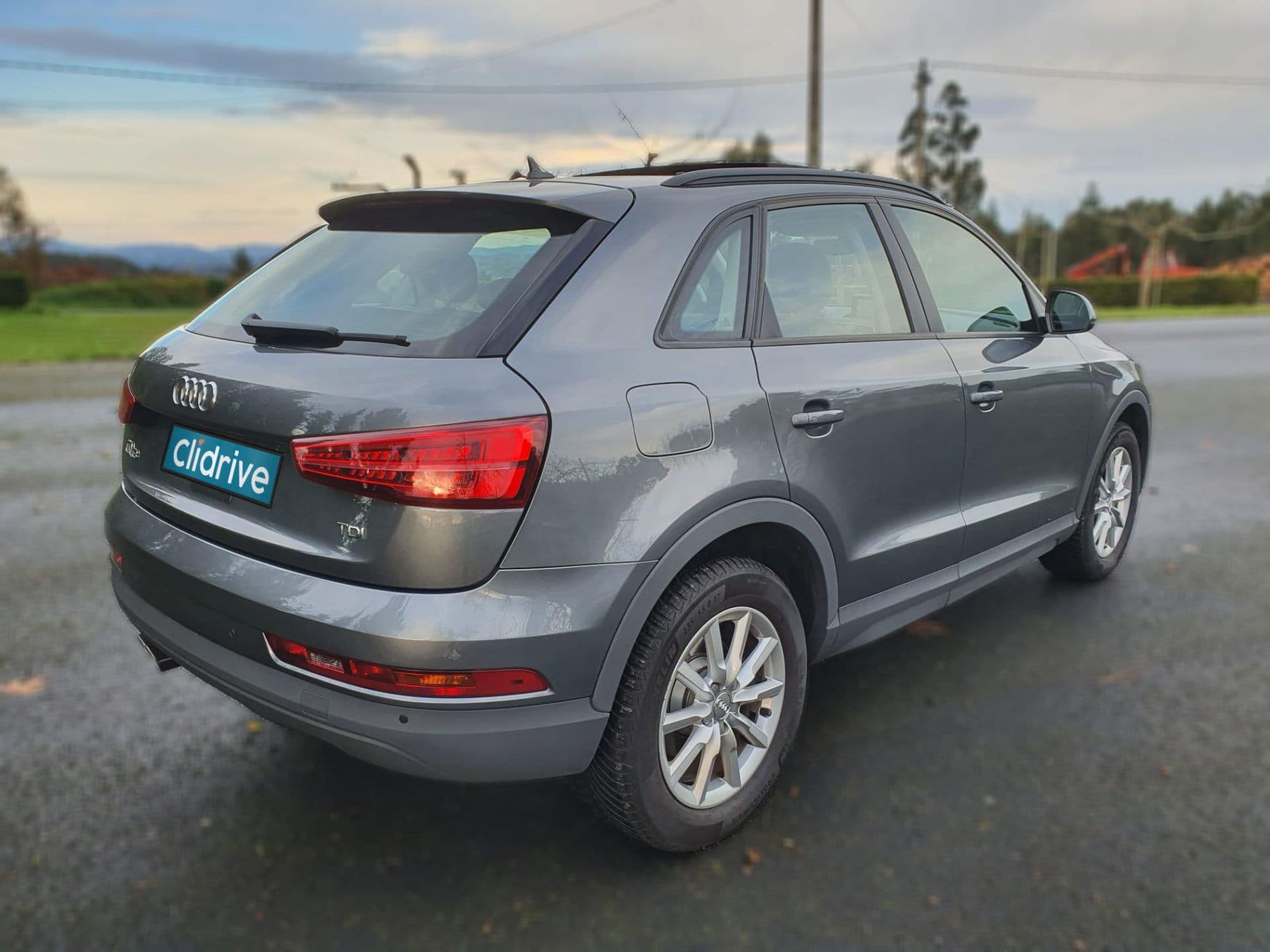 AUDI q3