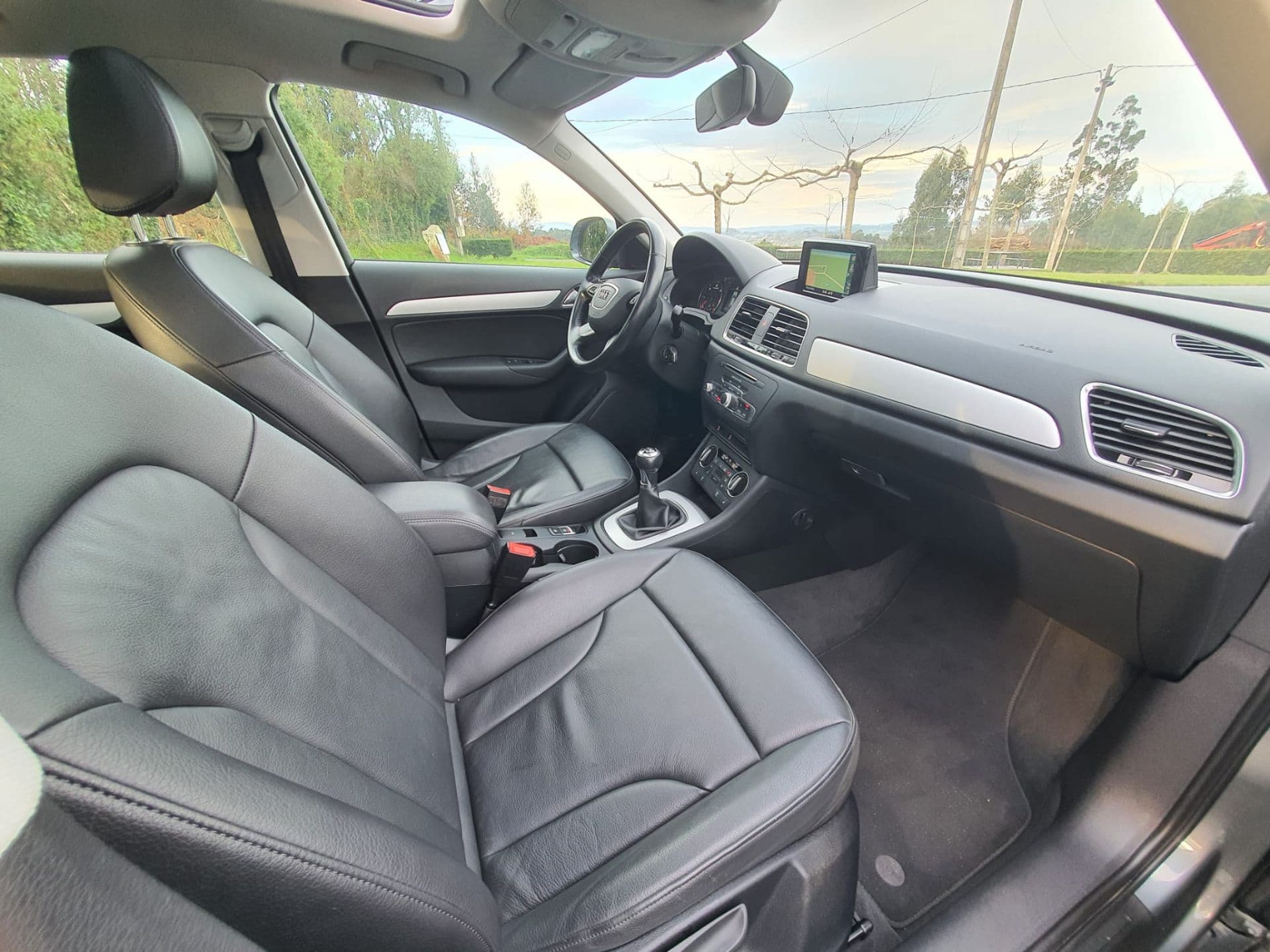 AUDI q3