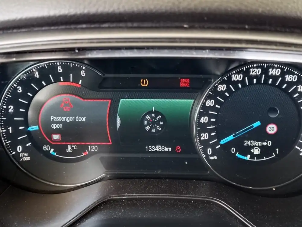 FORD mondeo - Foto 10 | Clidrive