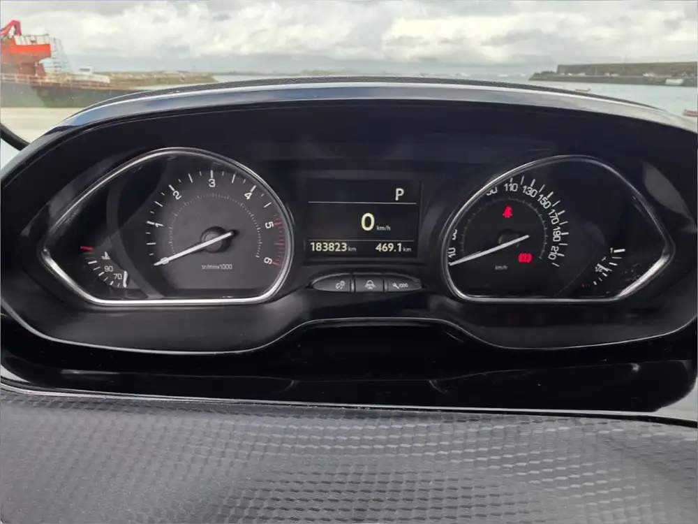 PEUGEOT 2008 - Foto 6 | Clidrive