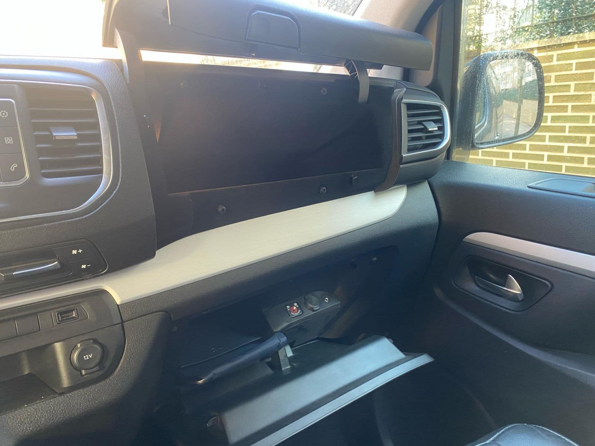 PEUGEOT traveller