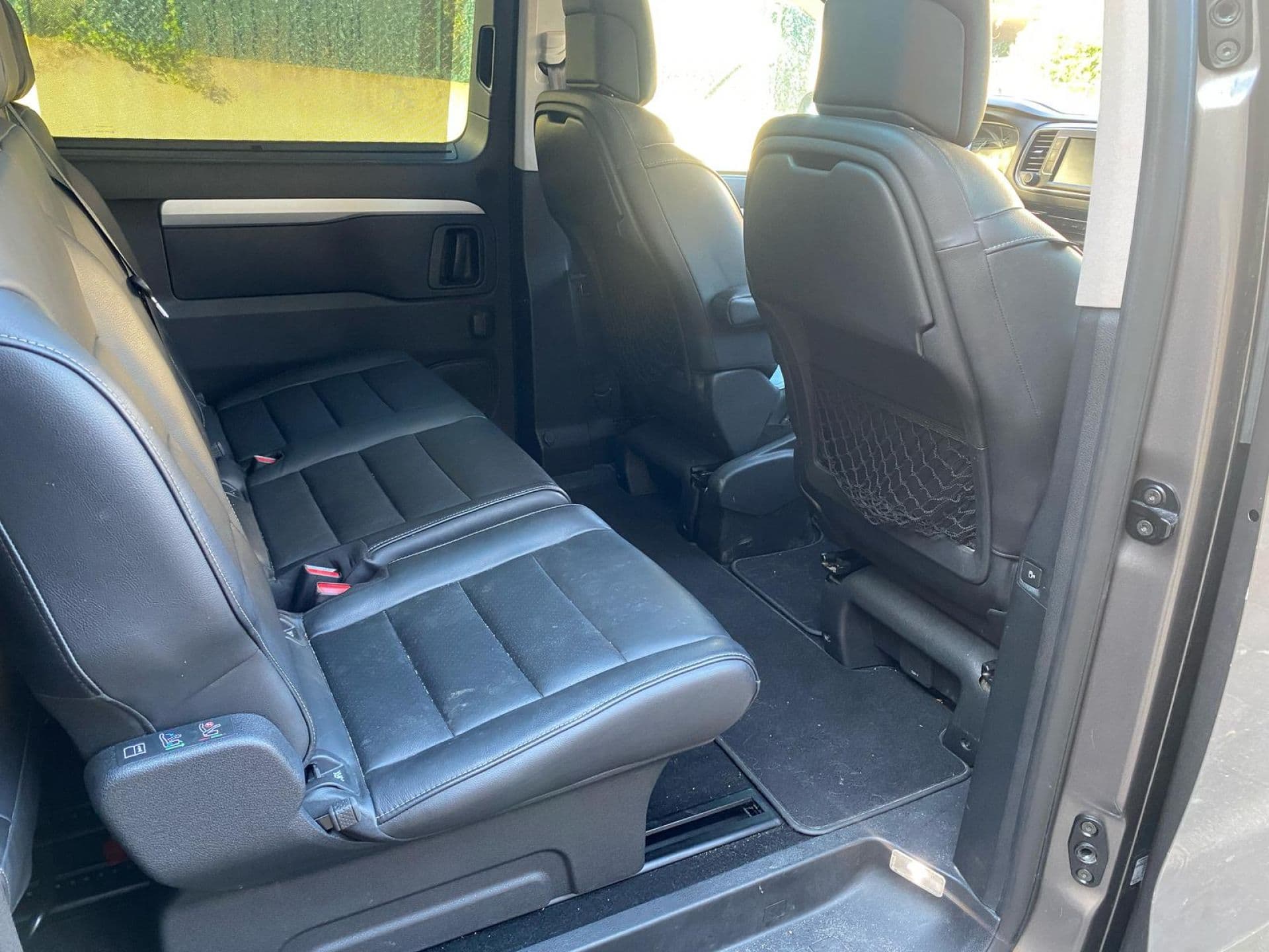 PEUGEOT traveller
