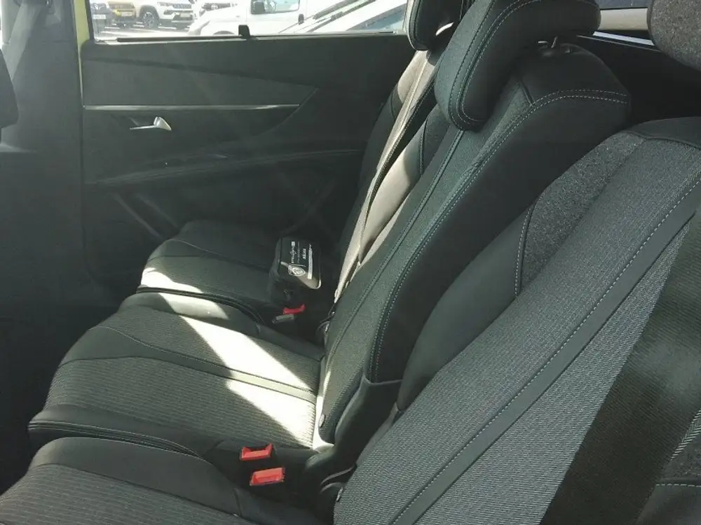 PEUGEOT 5008 - Foto 12 | Clidrive