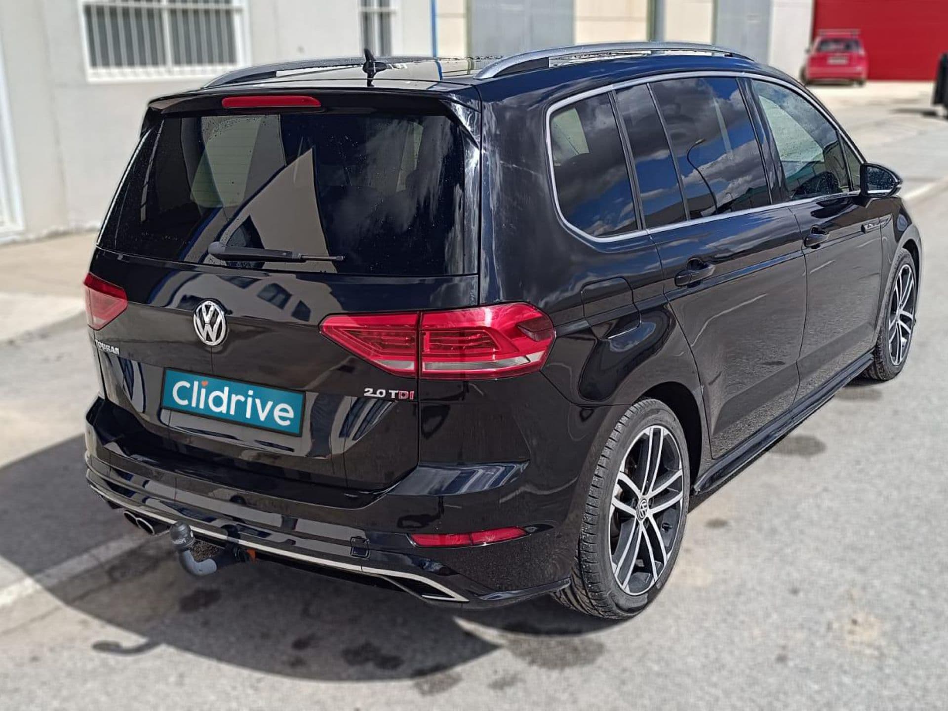 VOLKSWAGEN touran