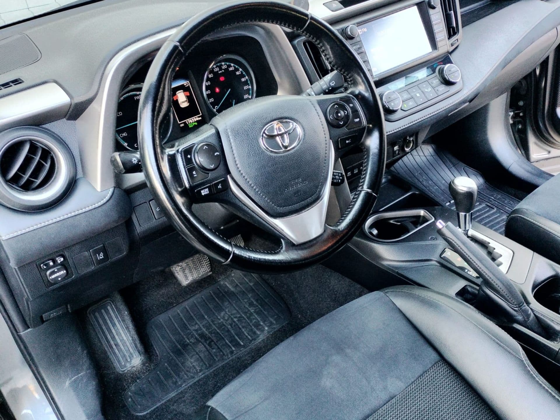 TOYOTA rav4