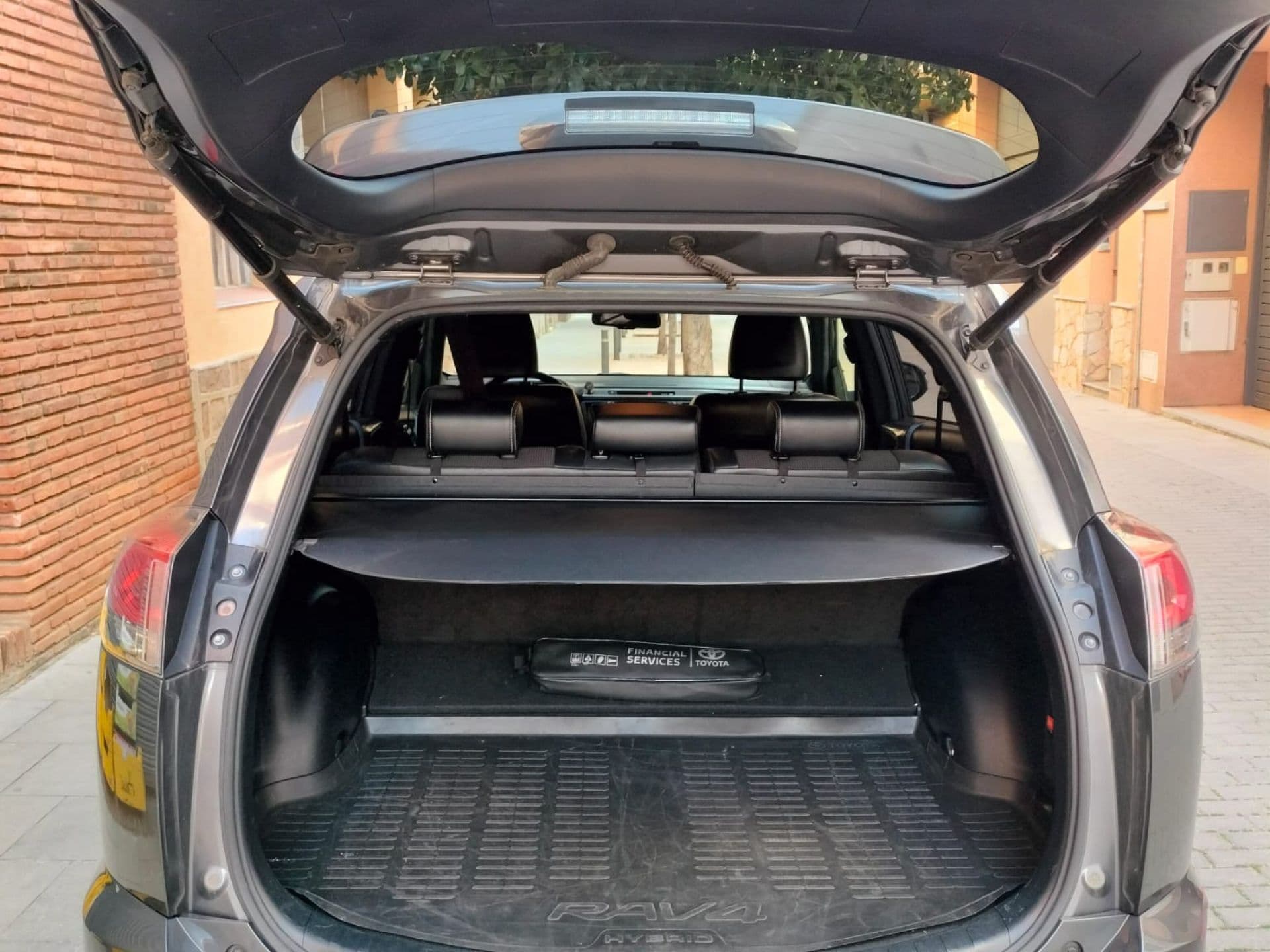 TOYOTA rav4