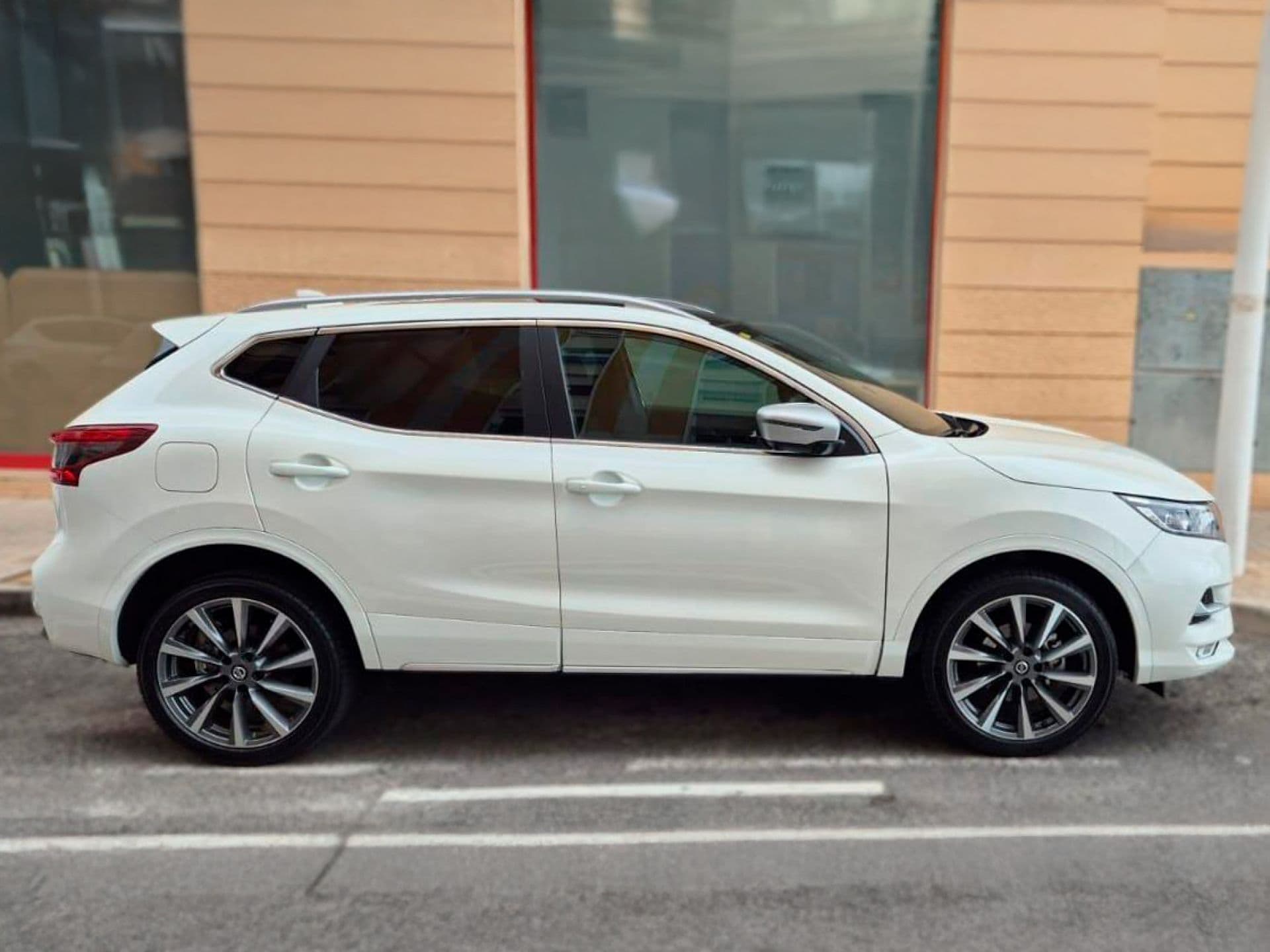 NISSAN qashqai