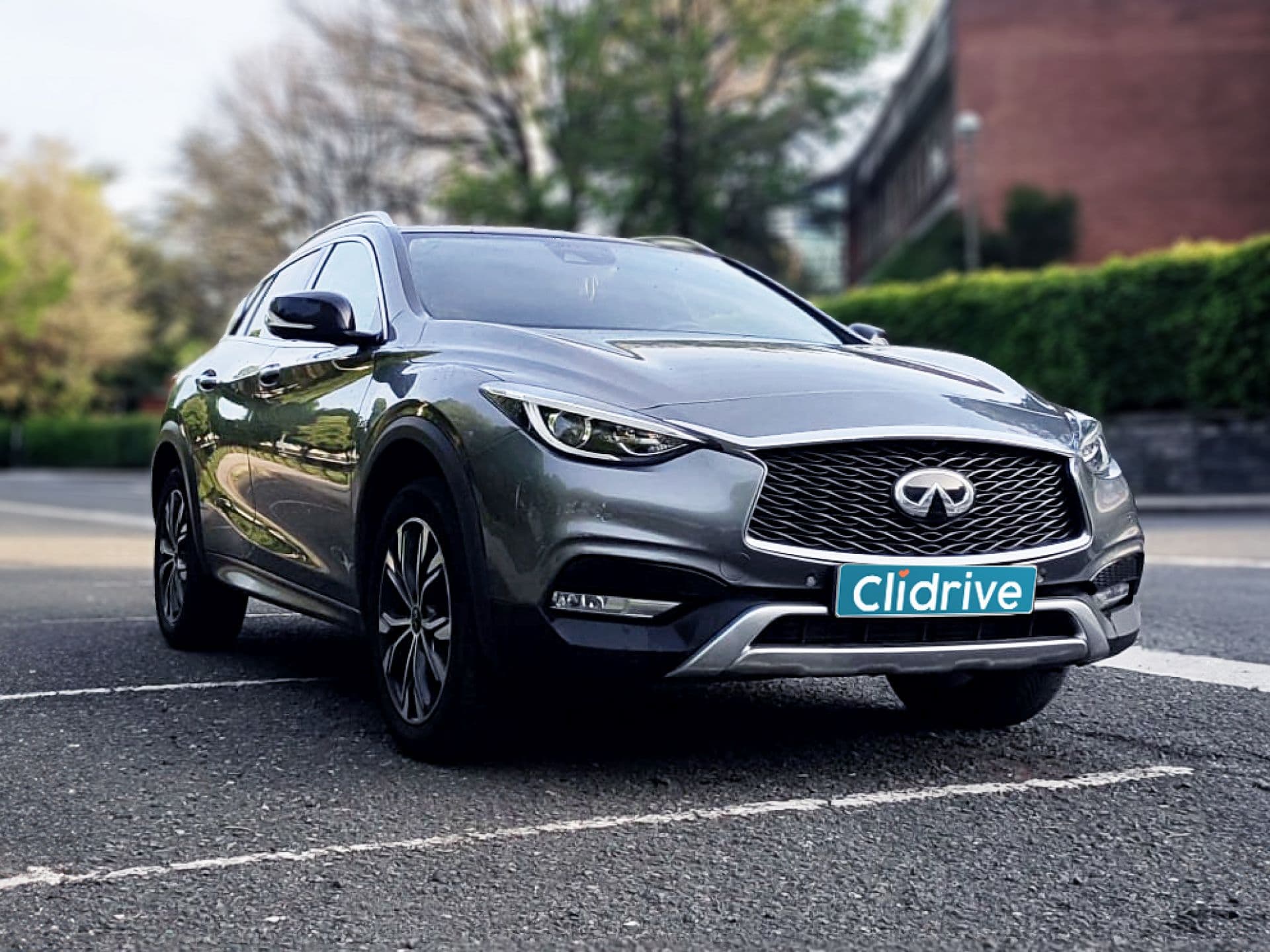 INFINITI qx30