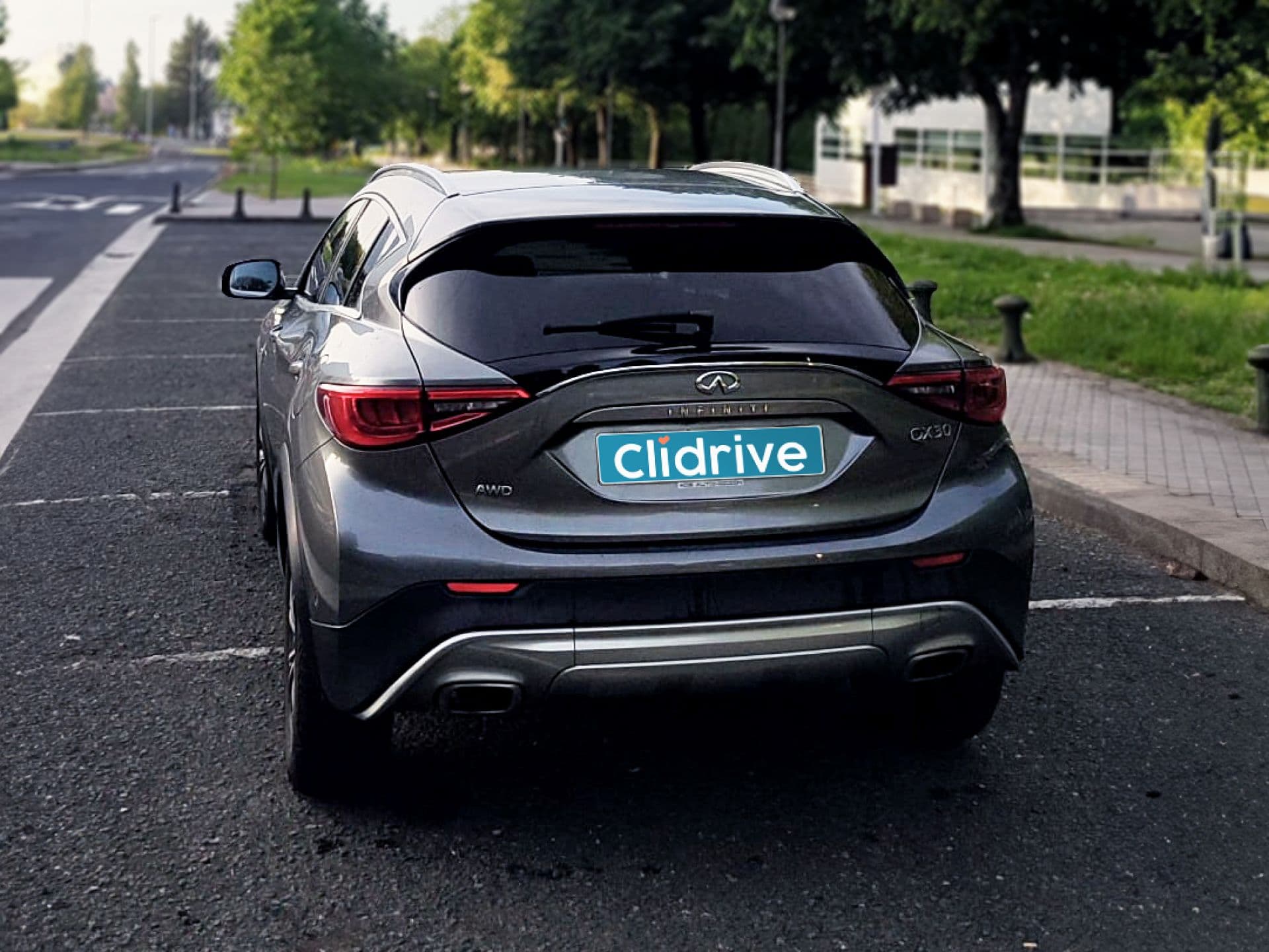 INFINITI qx30